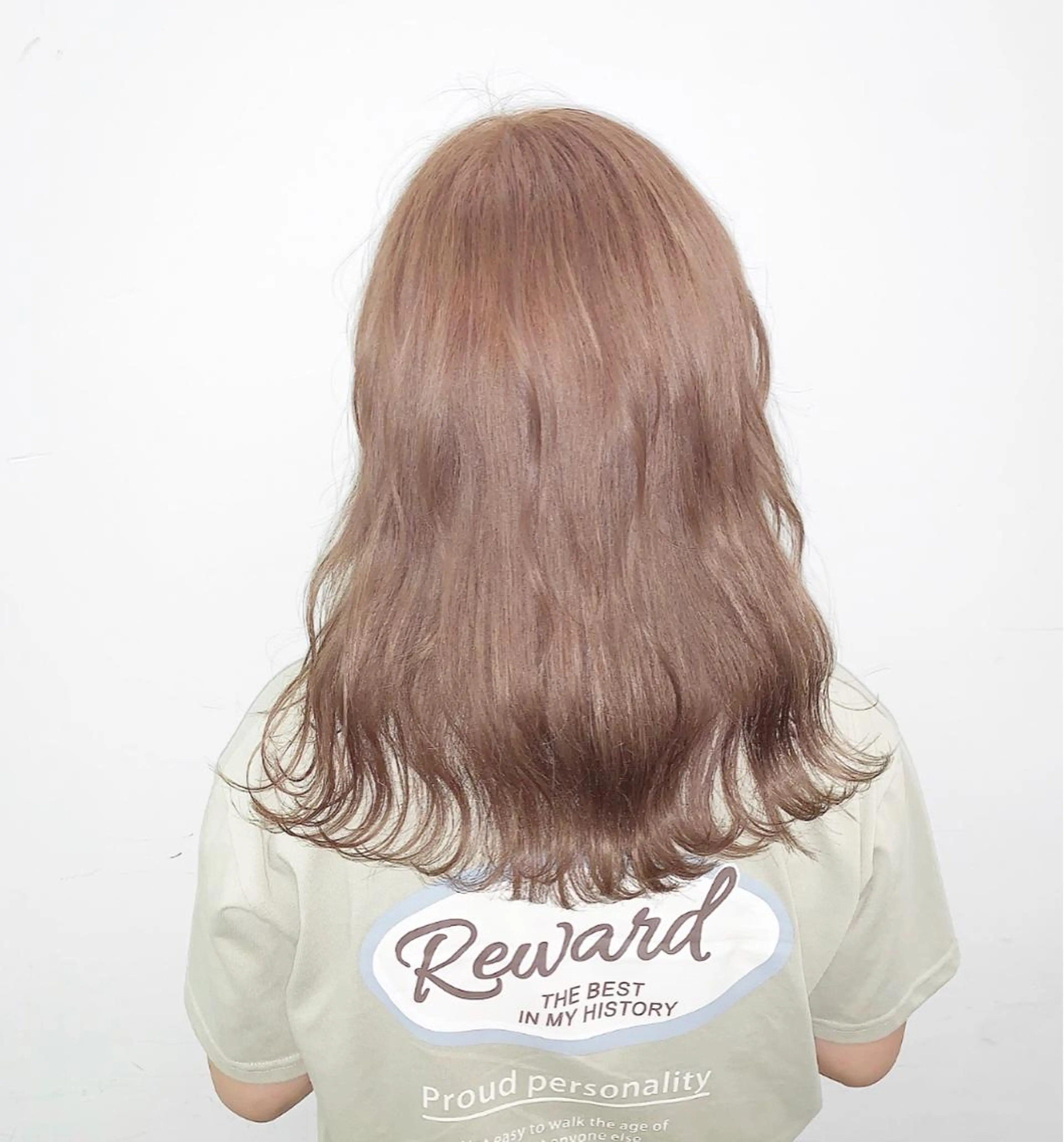 ロング カラー ベージュカラー ブリーチ ミルクティーベージュ ブリーチソムリエ認定 梅田茶屋町Eir辻のヘアスタイル