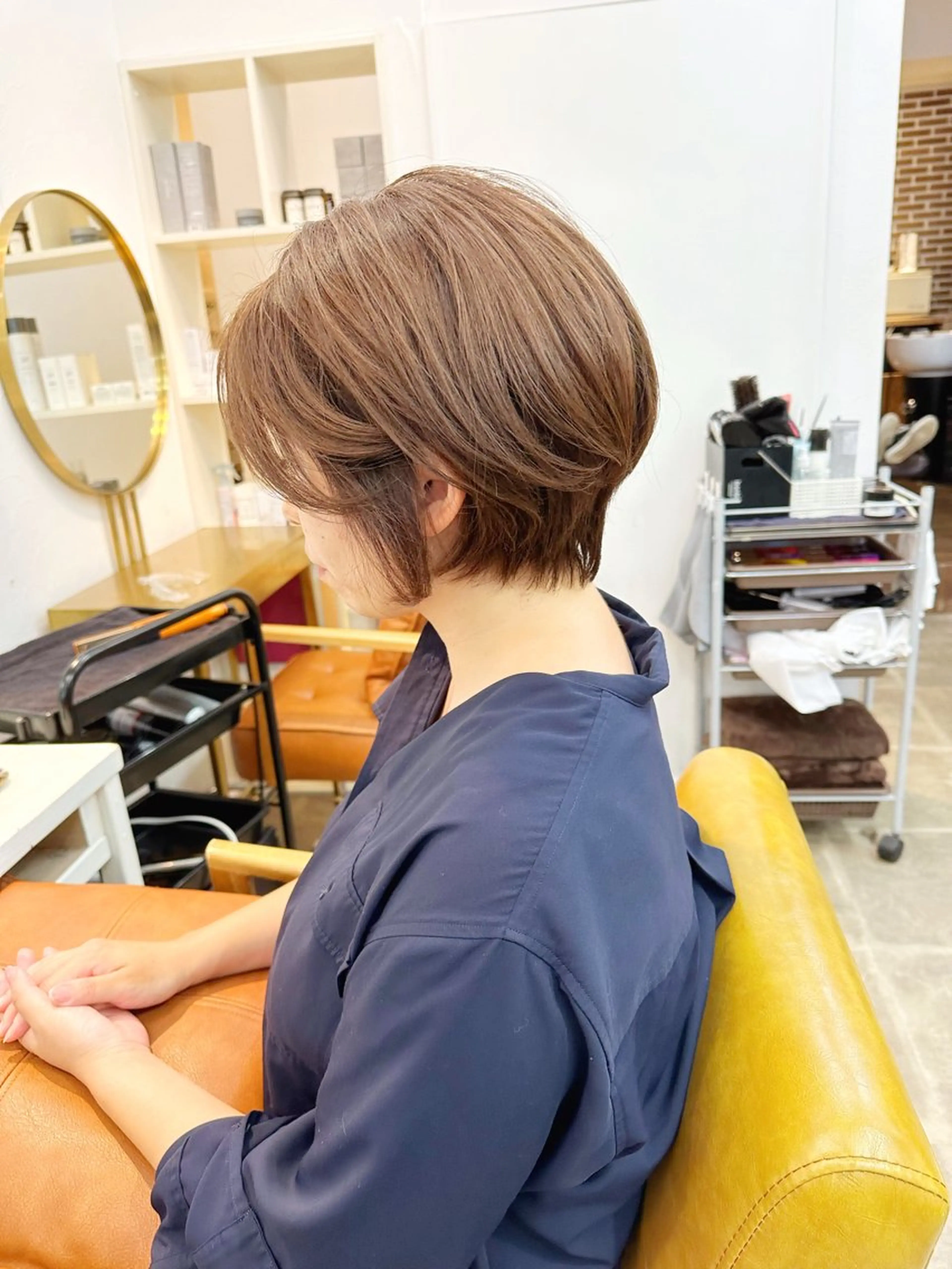 ショート カラー ショートボブ ボブ 天使の羽バング・フェザーバング ショートヘア サイドバング カット newline銀座所属・銀座ショート/ 大人ショート/金子涼のヘアスタイル