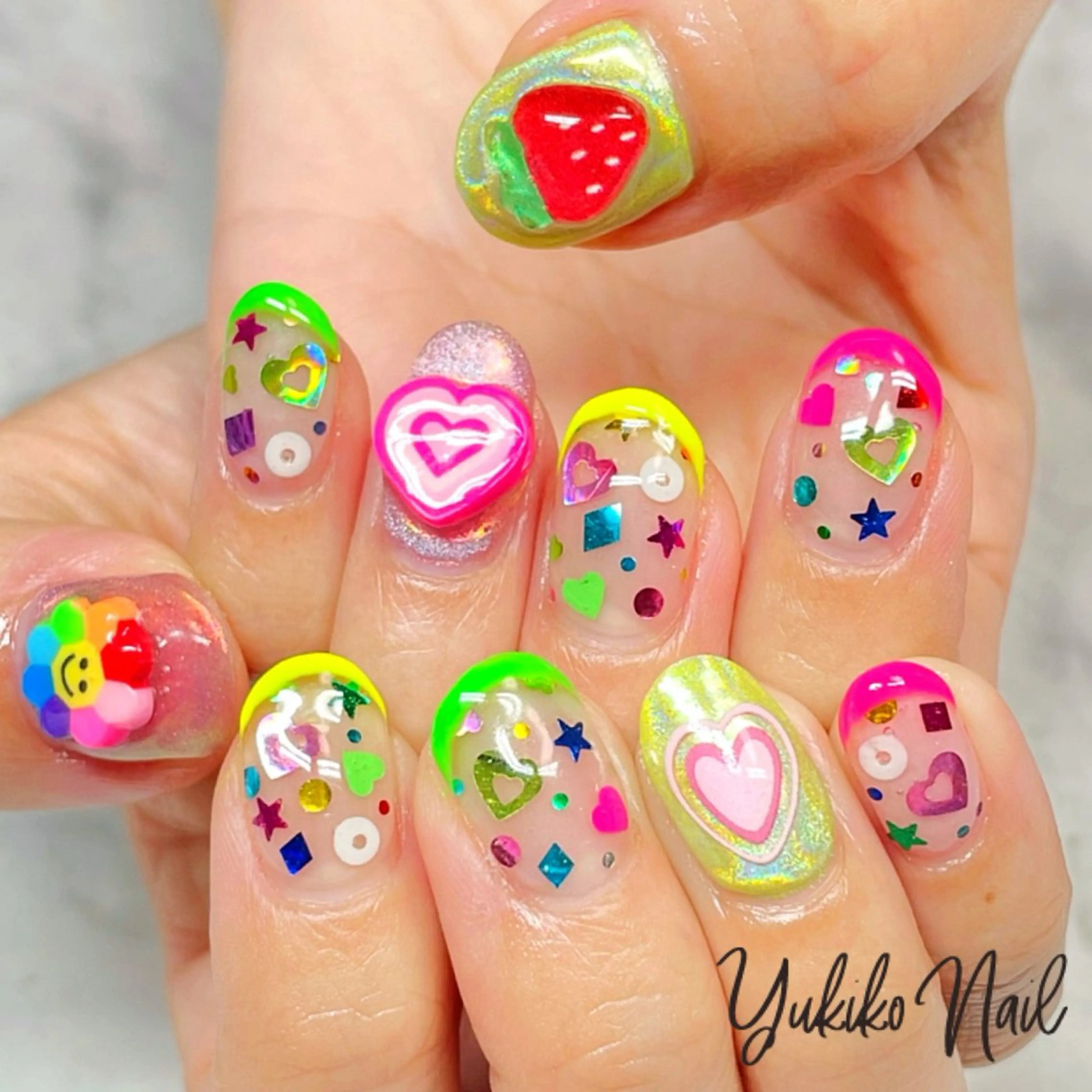 ネイル ホログラムネイル キラキラネイル マグネットネイル おそろいネイル ハンドネイル ユキコ ネイルのネイルデザイン