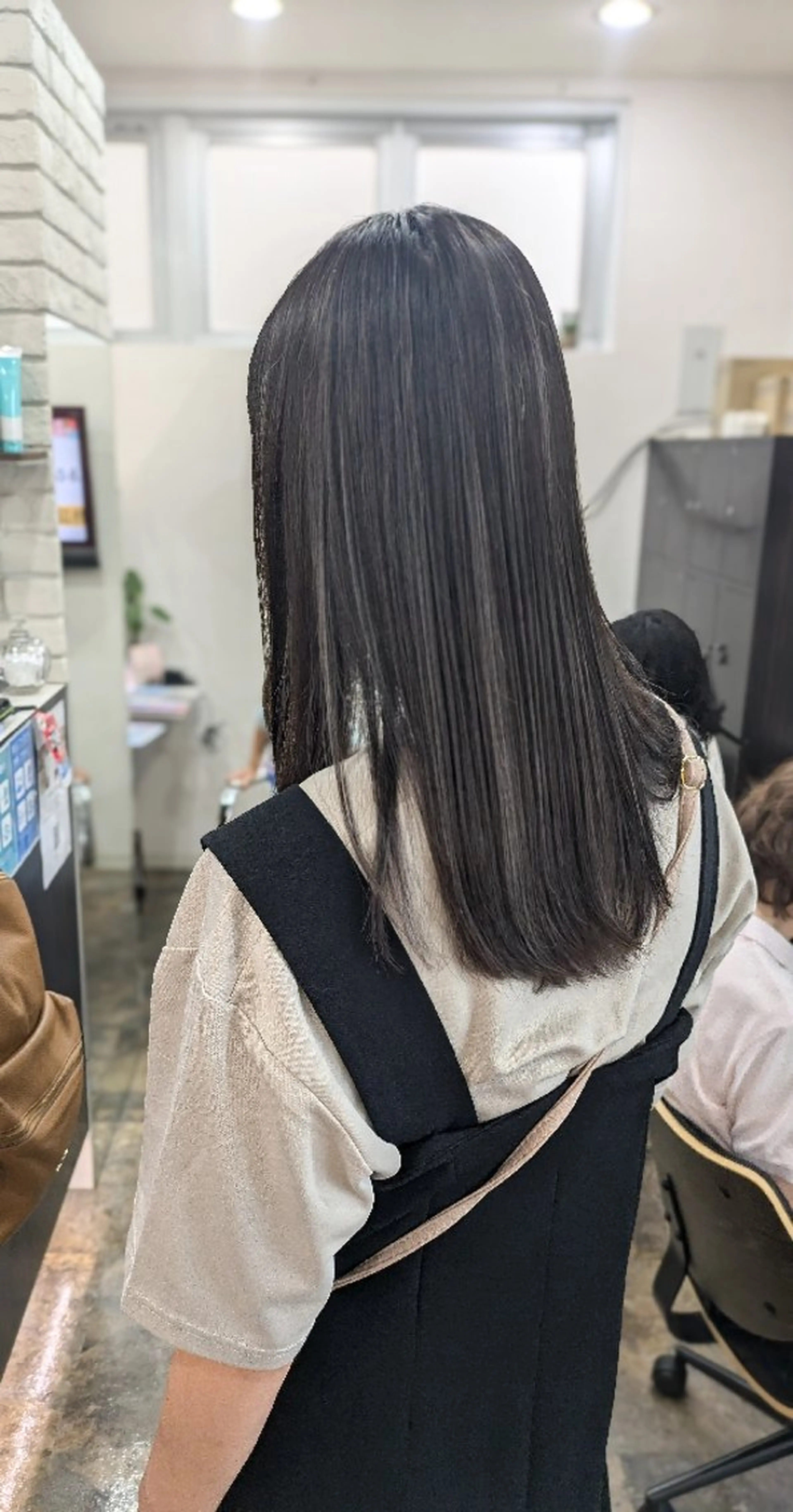ロング カラー ハイライトカラー ハイライト カット ヘアカラー sepiage trois所属・酒井 亜希のヘアスタイル