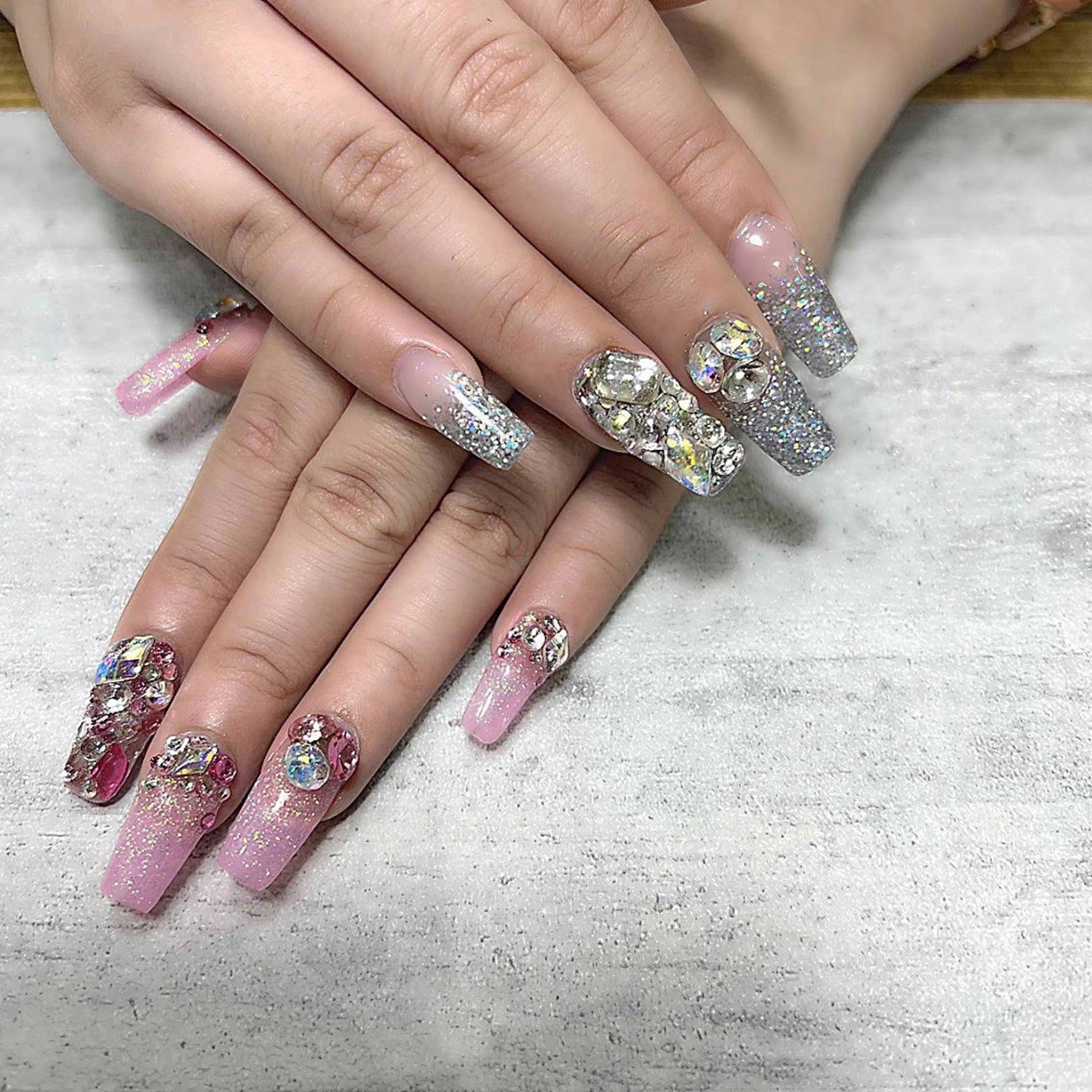 ネイル Rire_eye+beauty_nail所属・Rire_ nail_yukiのネイルデザイン