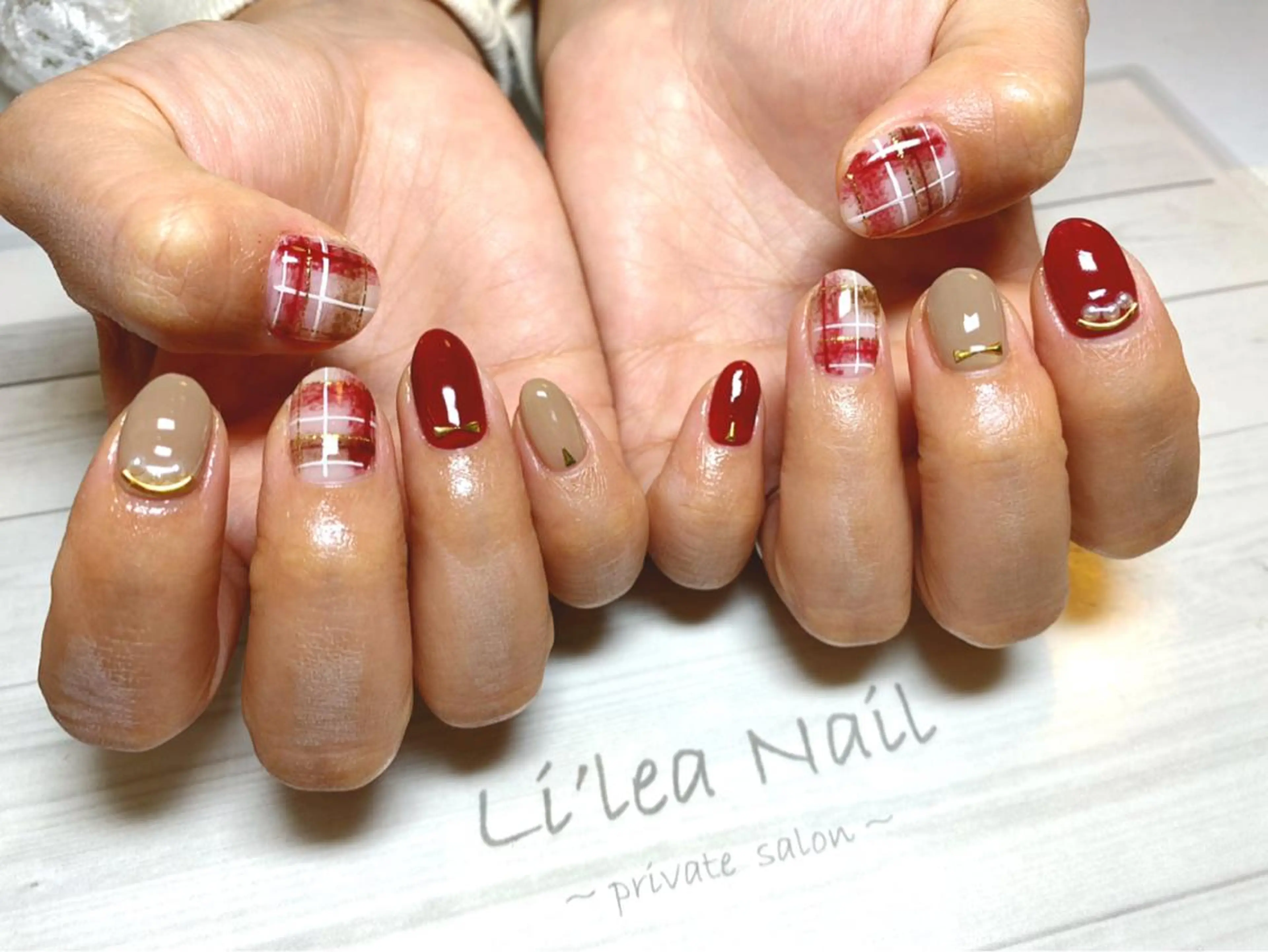 ネイル Li'leaNail AINAのネイルデザイン