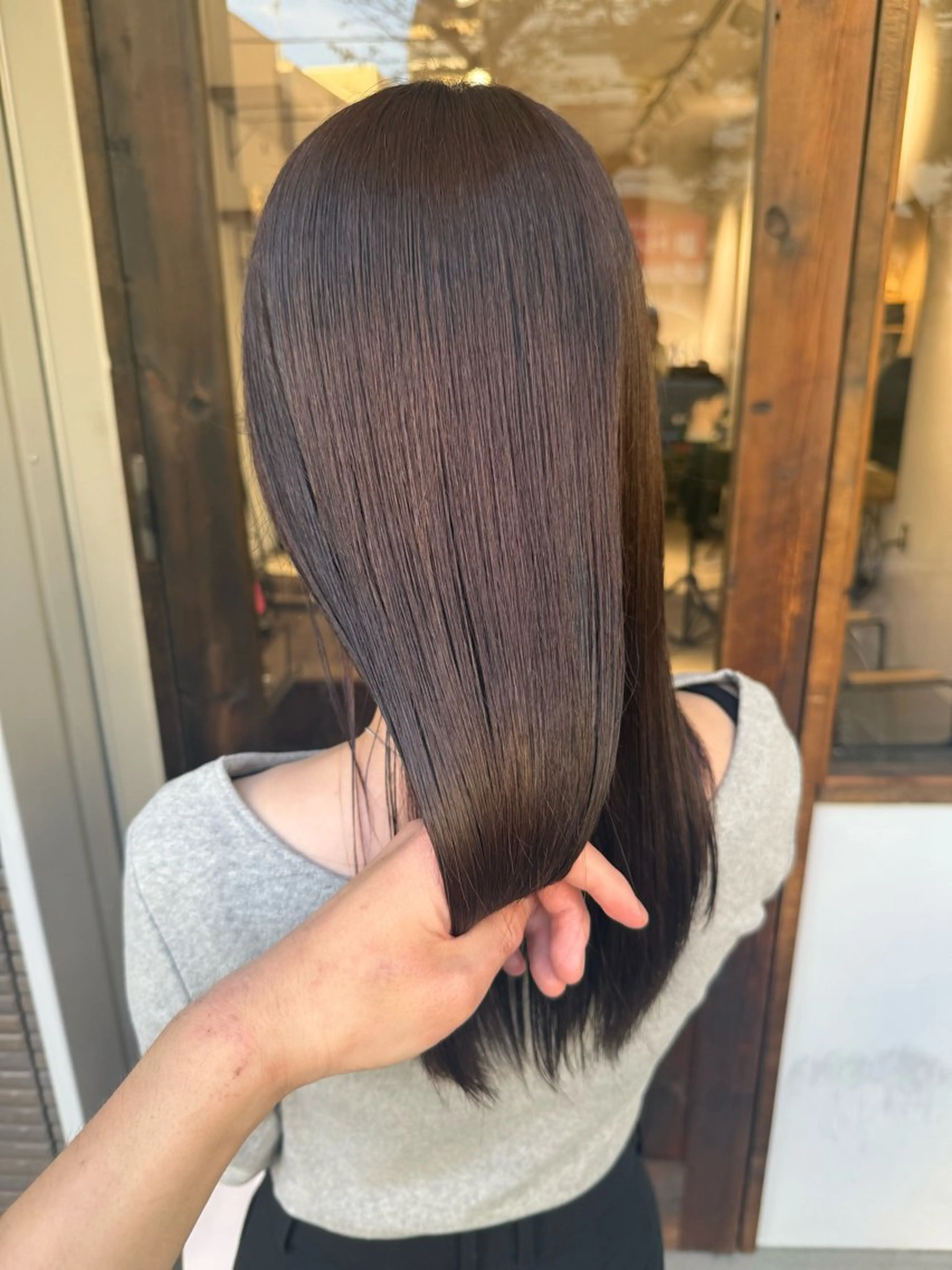 セミロング カラー ヘアカラー トリートメント 森岡 涼汰のヘアスタイル