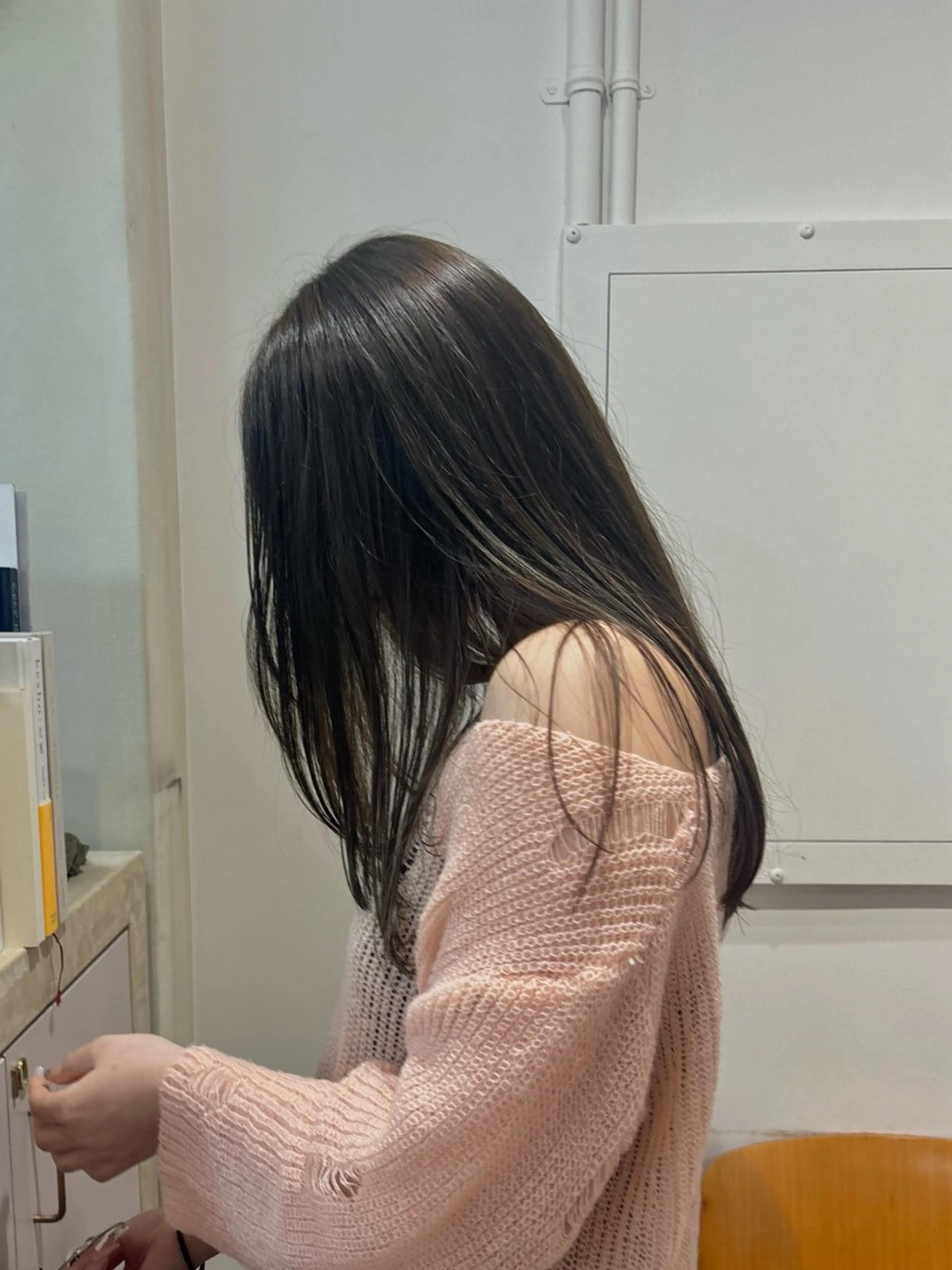 ロング カラー ベージュカラー オリーブベージュ Terve. 梅沢 彩菜美のヘアスタイル