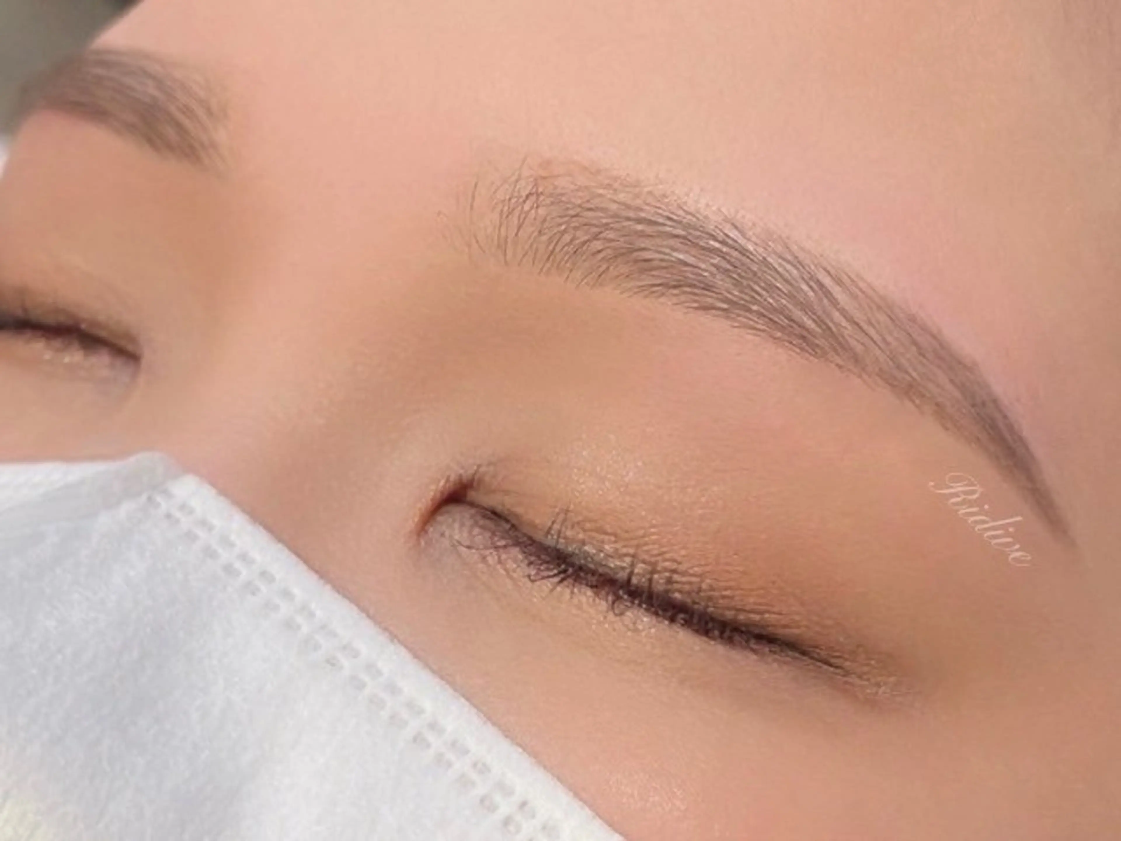 アイブロウ Ridive HINATAの眉毛・アイブロウイメージ