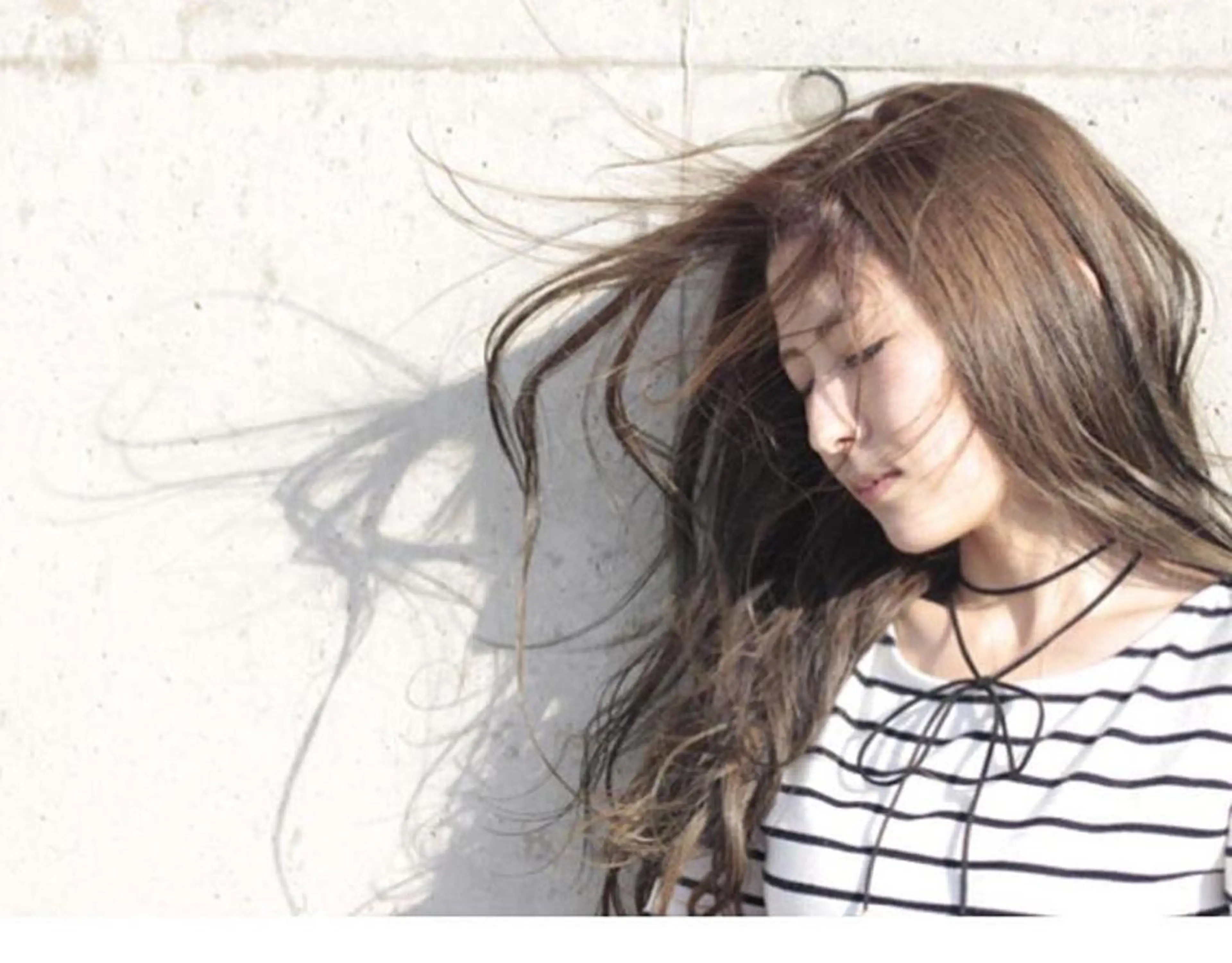 ミディアム セミロング ロング カラー ベージュカラー ミルクティーベージュ COCOROHOOKI所属・松田 由貴のヘアスタイル