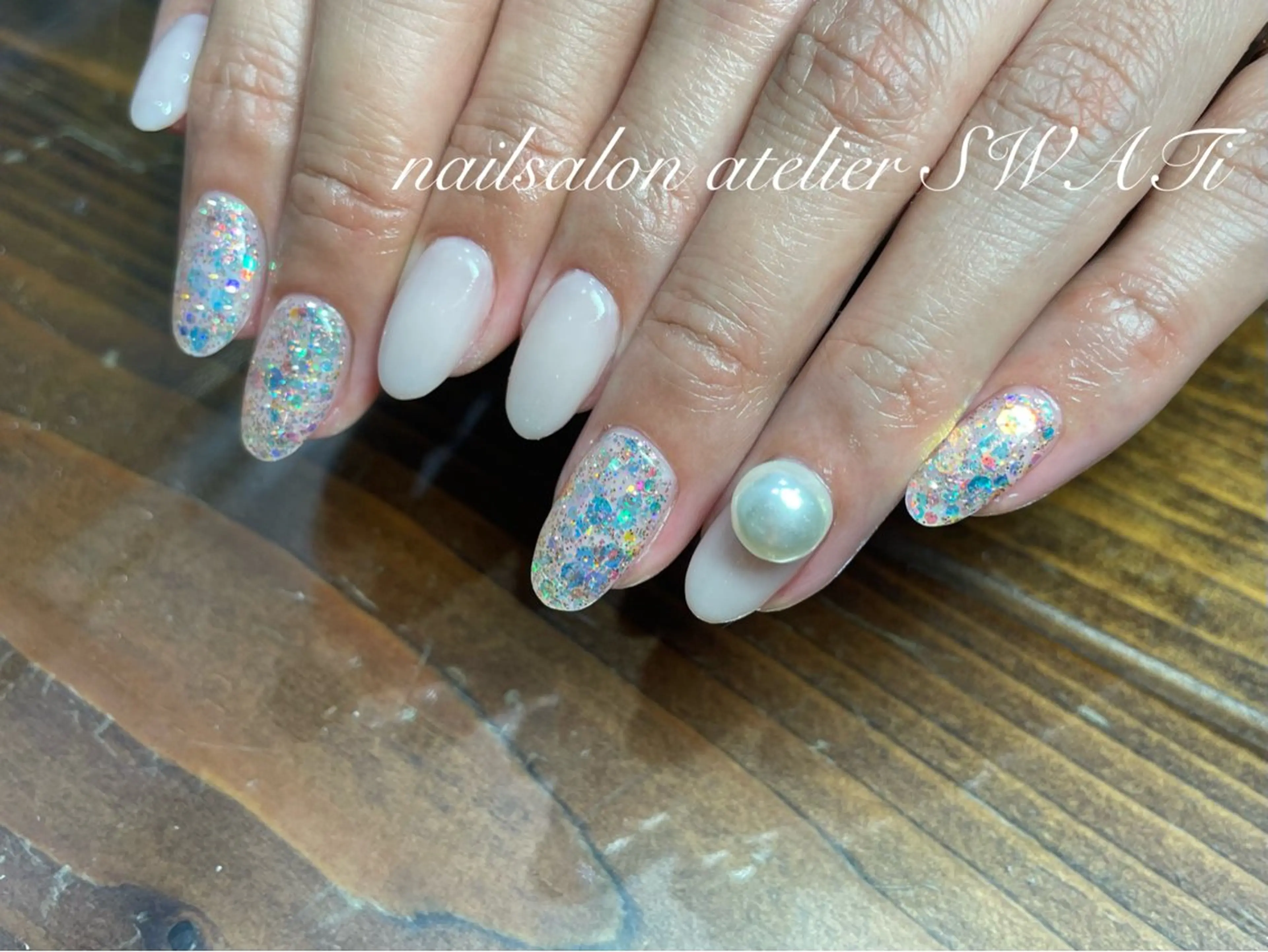 ネイル ホログラムネイル ヘアーサロン大野所属・nailsalon SWATiのネイルデザイン