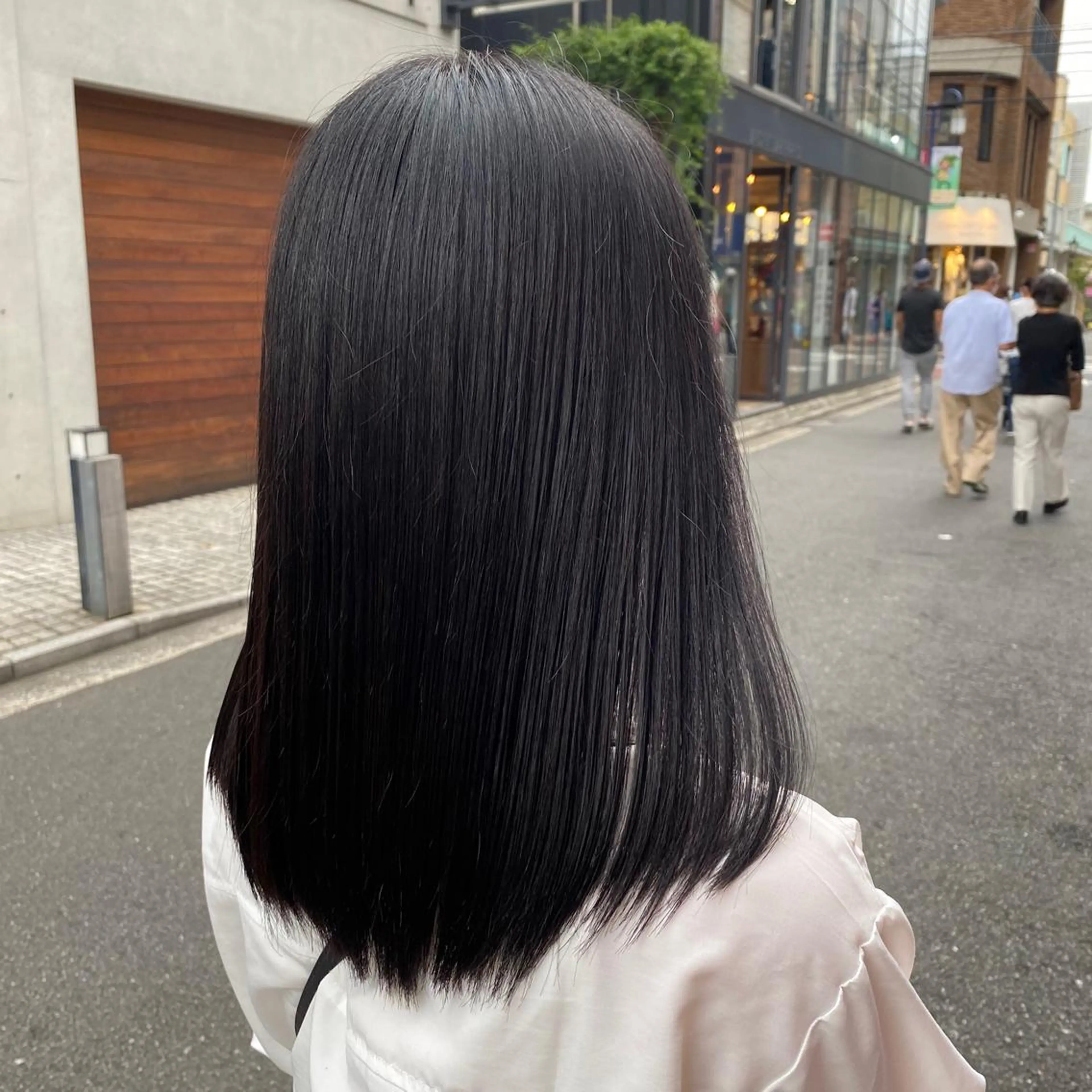 セミロング カラー 黒髪 かりん 🤍のヘアスタイル