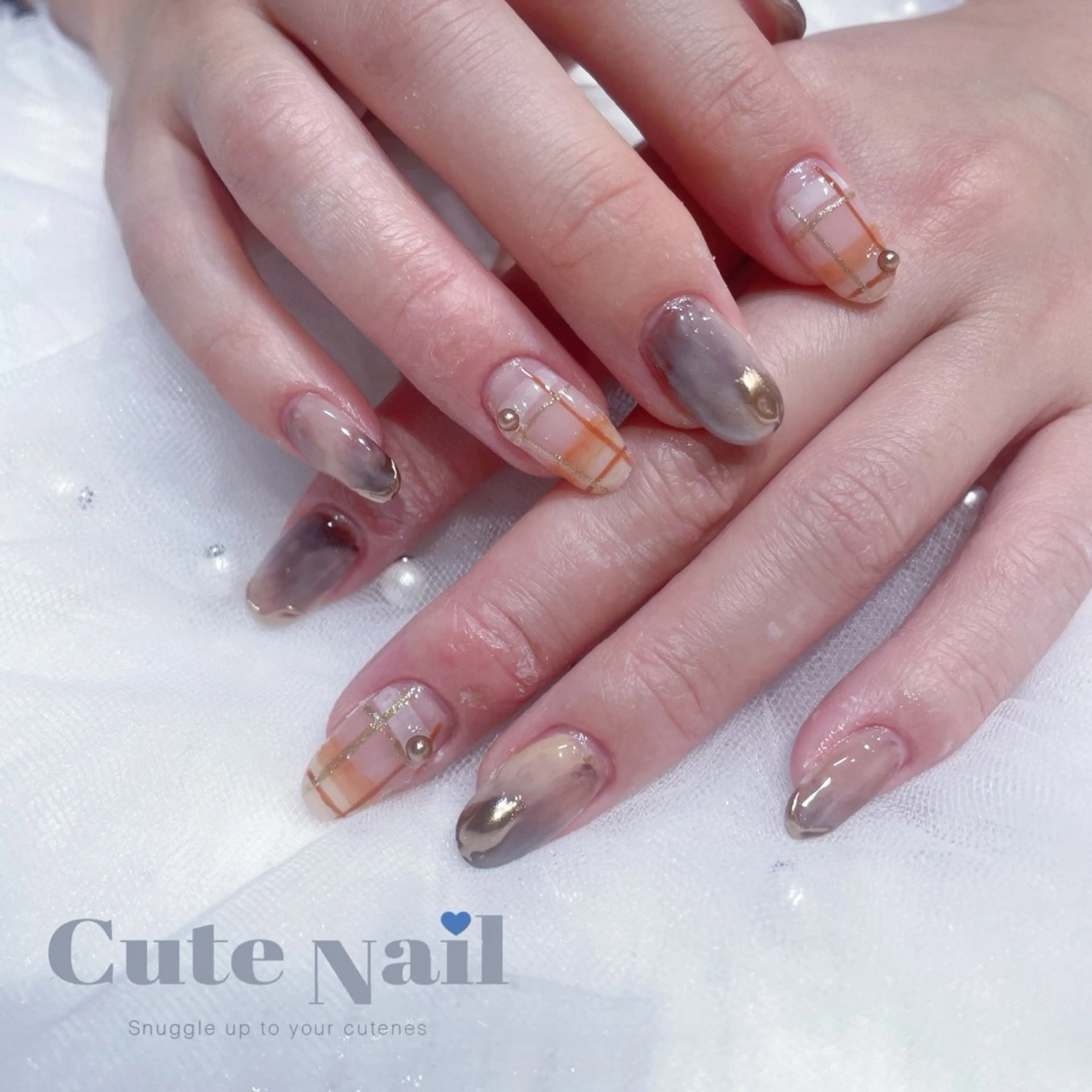 ネイル GO TODAY SHAiRE SALON原宿 Liber所属・️🫧もこ 艶感ネイル🫧のネイルデザイン