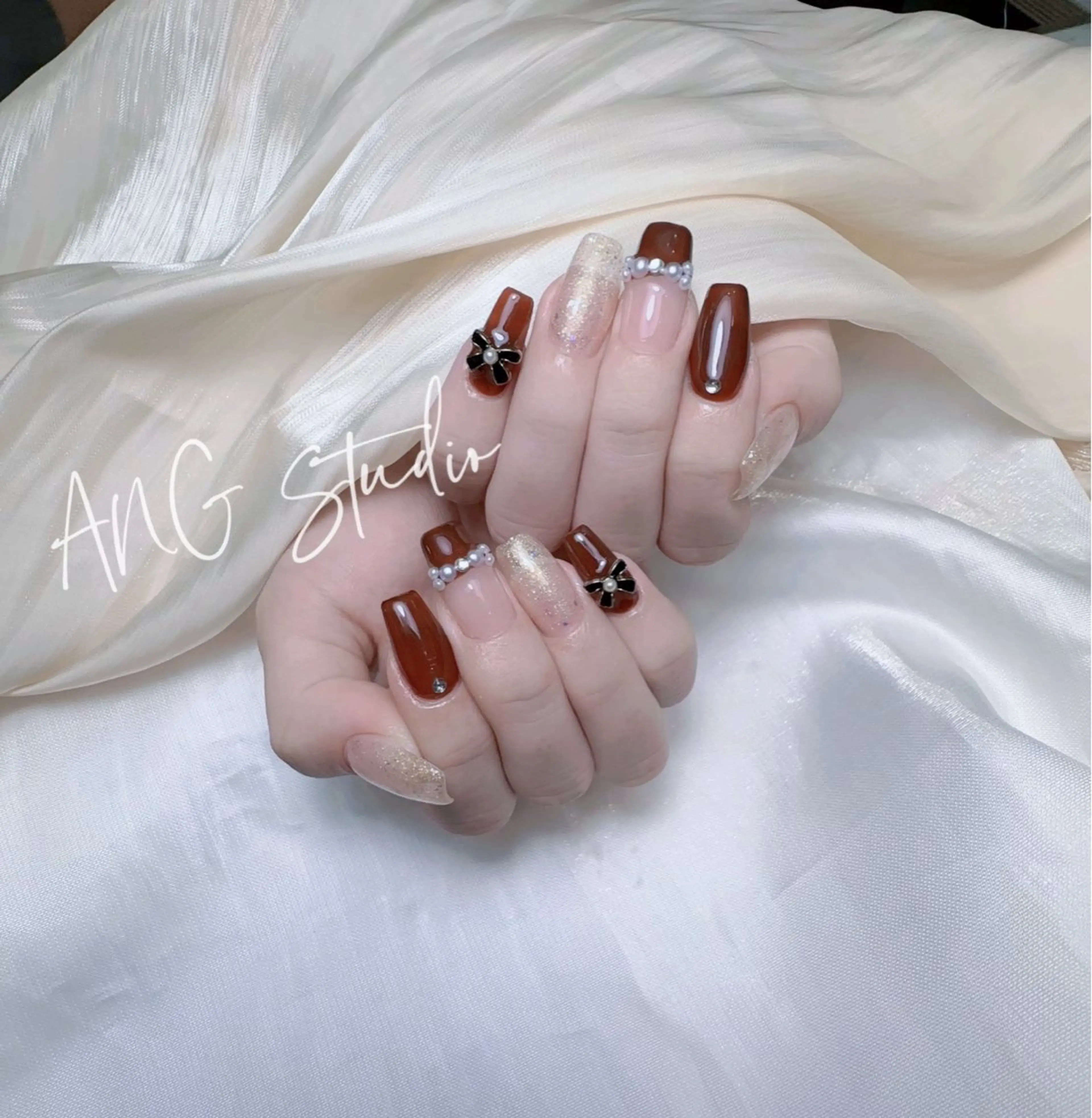 ネイル ハンドネイル ハンドケア ANG Studioのネイルデザイン