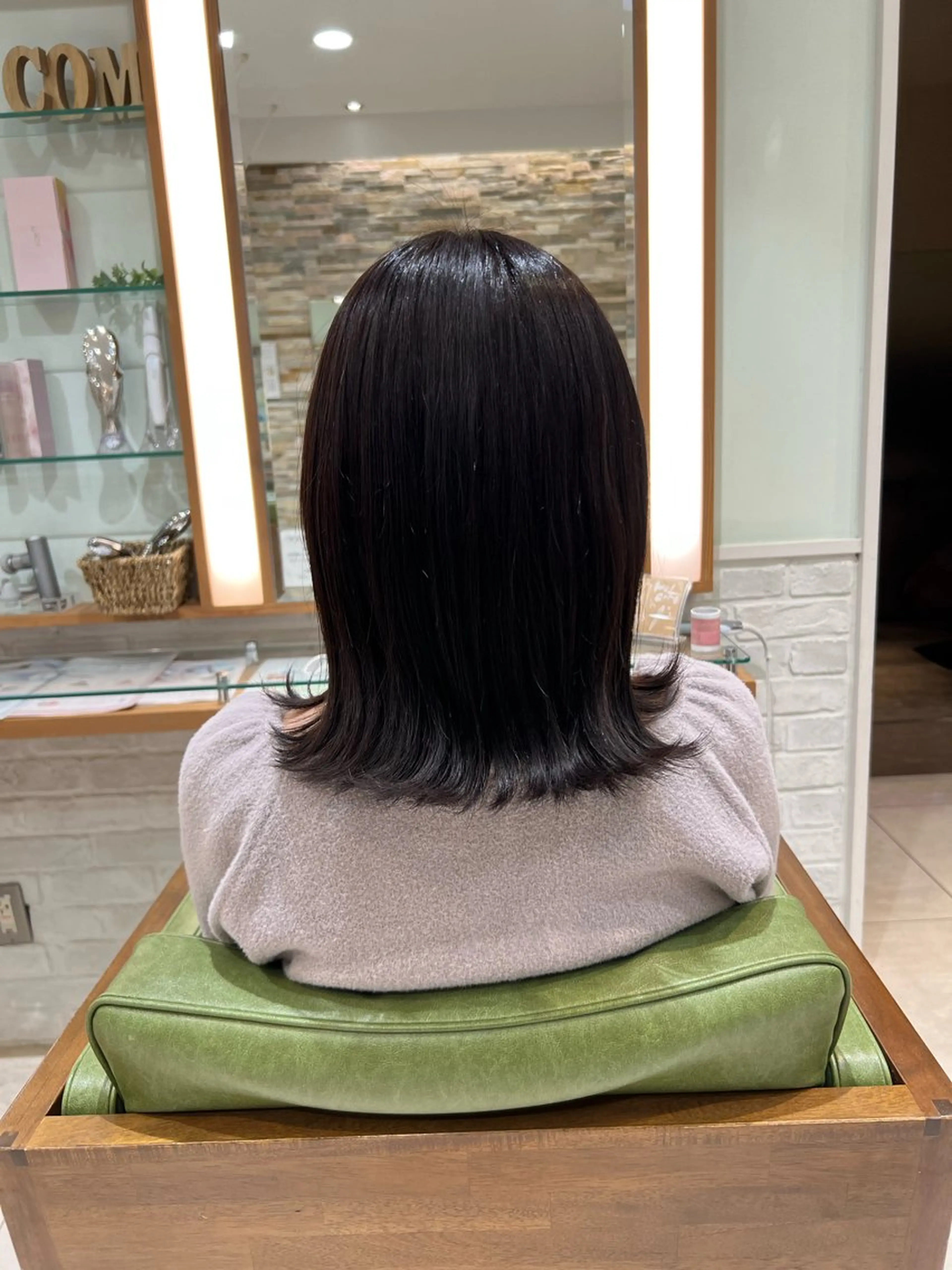 セミロング 山口 愛紗花のヘアスタイル