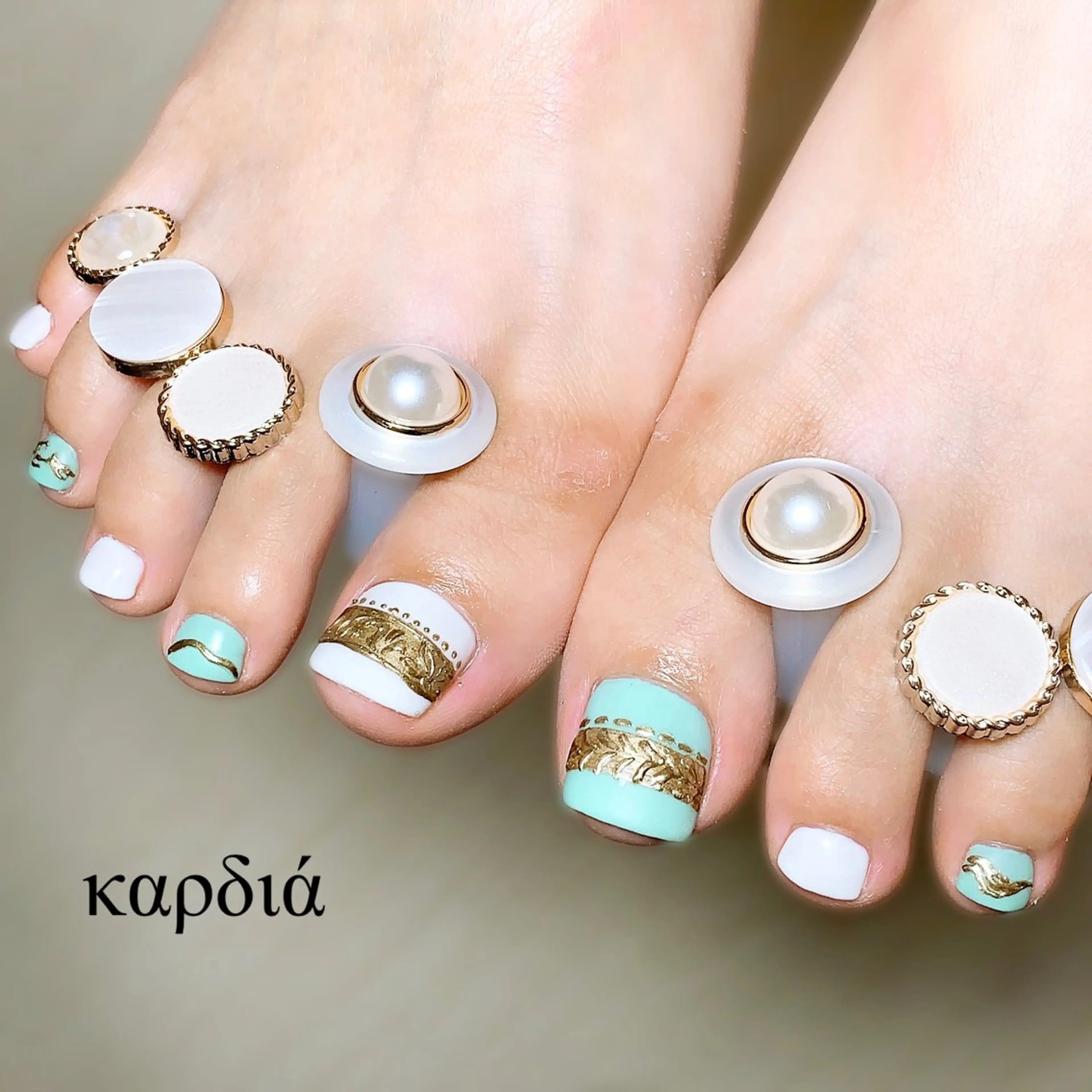 ネイル フットネイル καρδιά -ｶﾙﾃﾞｨｱ-のネイルデザイン