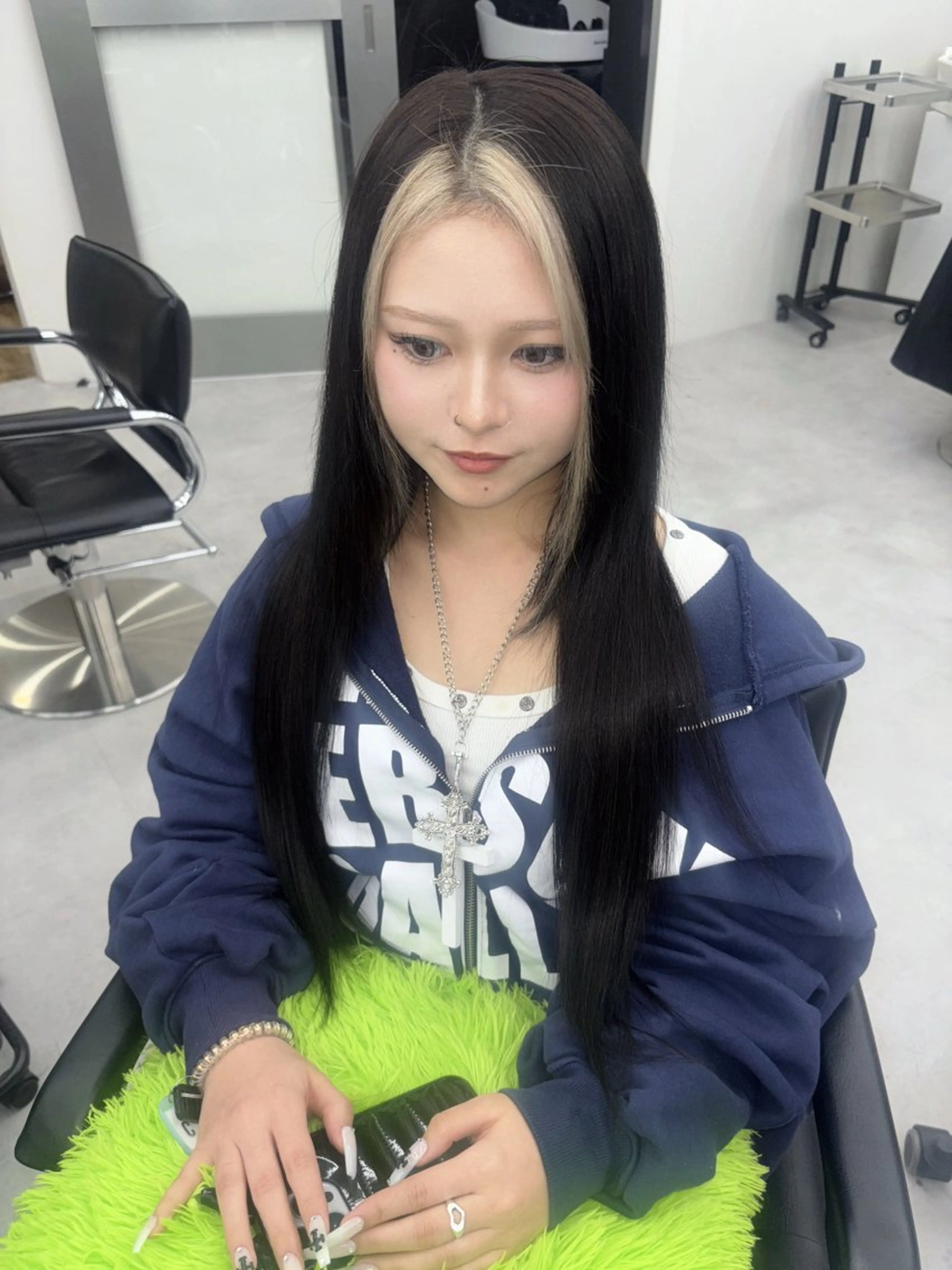 ロング カラー ヘアアレンジ メンズ カット ヘアカラー トリートメント エクステ ヘアセット シールエクステ🎀 羽エクステ🌙しぇるのヘアスタイル