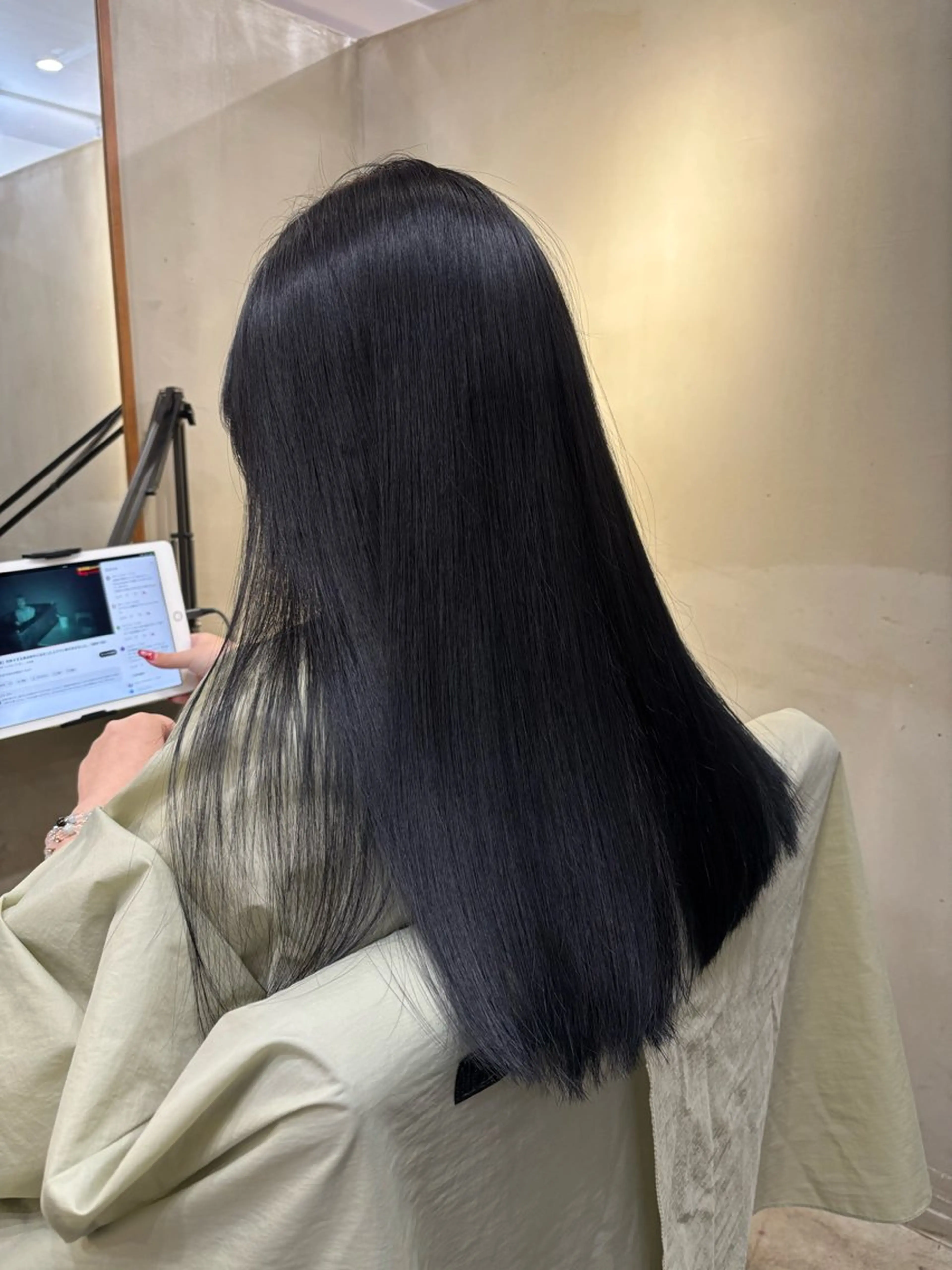 セミロング カラー 黒髪 ブルーカラー ブルーブラック ヘアカラー VOYAGE所属・中園康 /カラー/ブリーチのヘアスタイル
