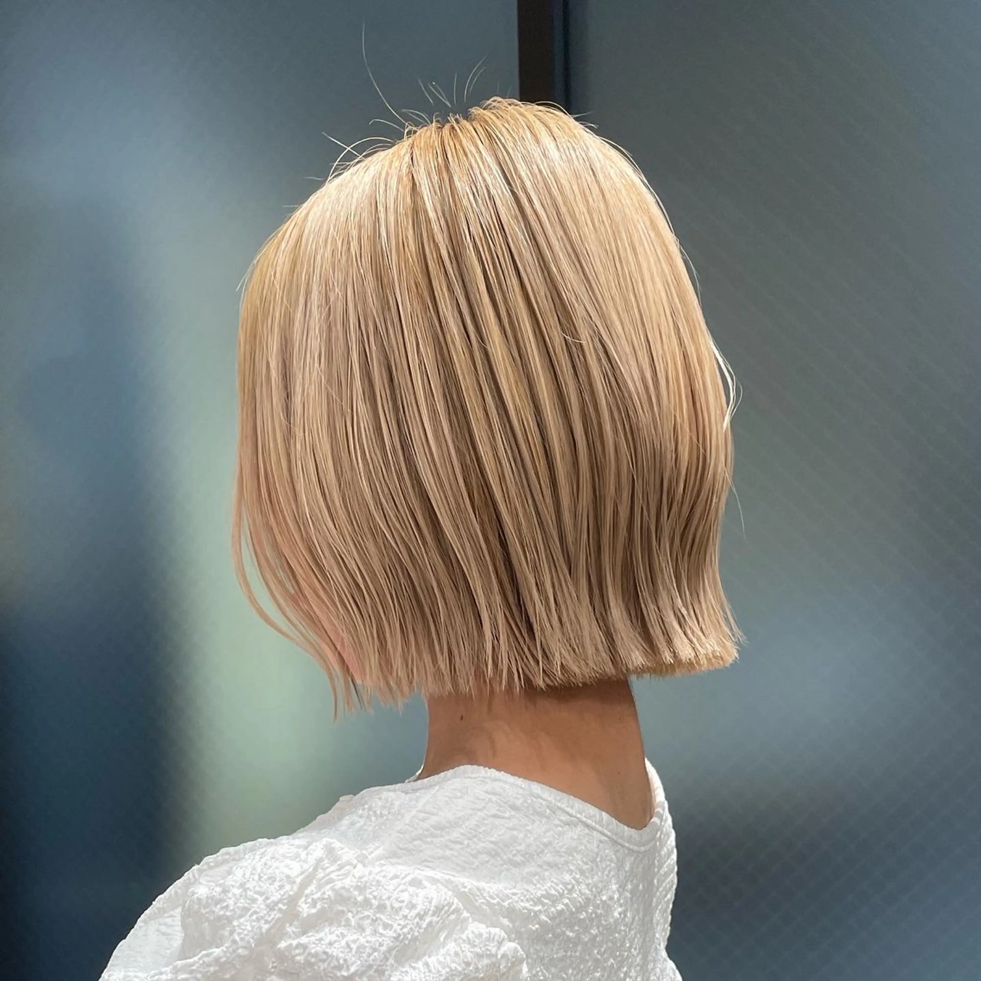 ミディアム カラー ハイトーンヘア れおん🌙のヘアスタイル