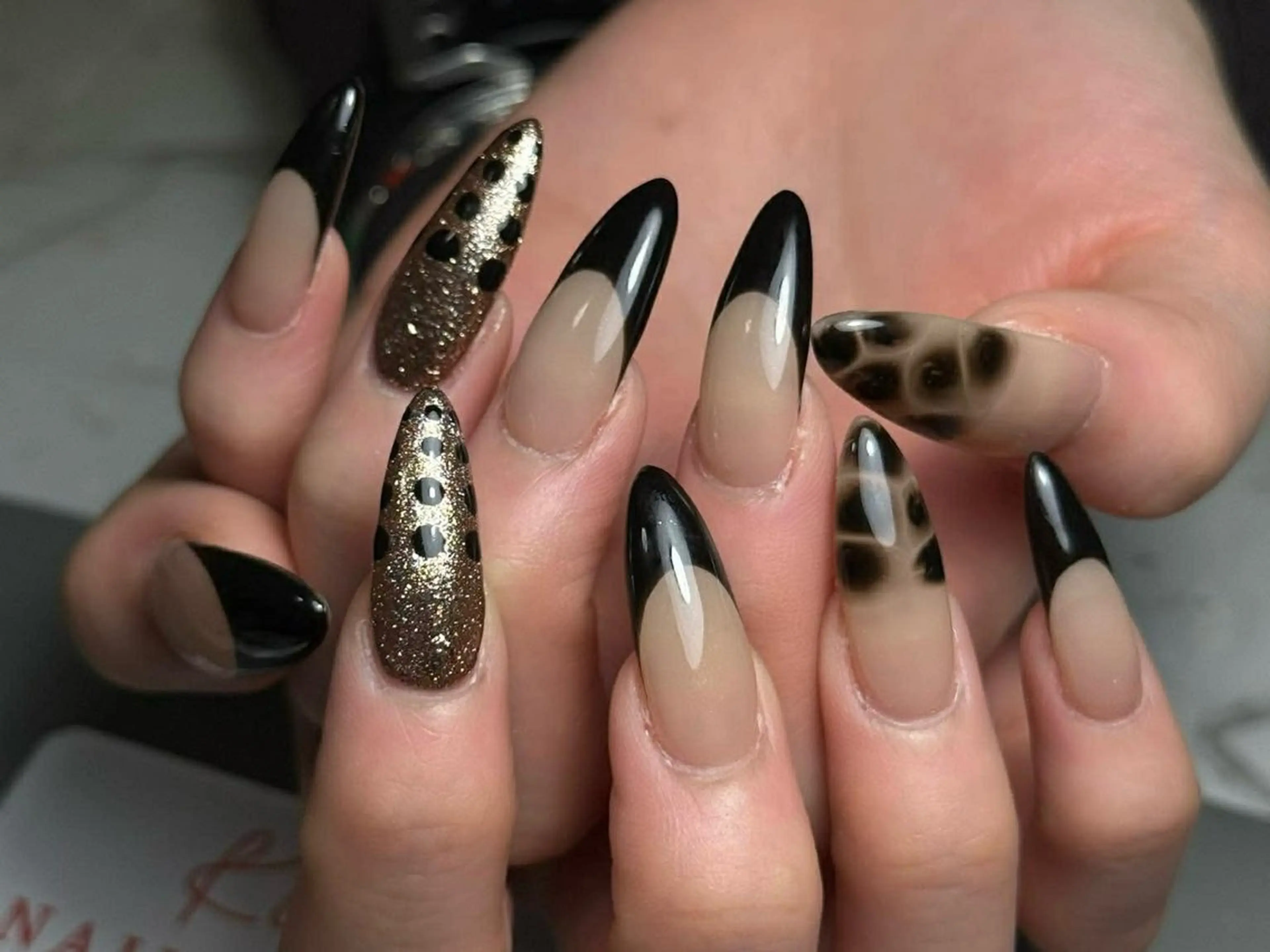 ネイル アートネイル フレンチネイル ジェルネイル グラデーション 韓国ネイル ハンドネイル 💕鈴木ユリ パラジェル/オフ無料のネイルデザイン