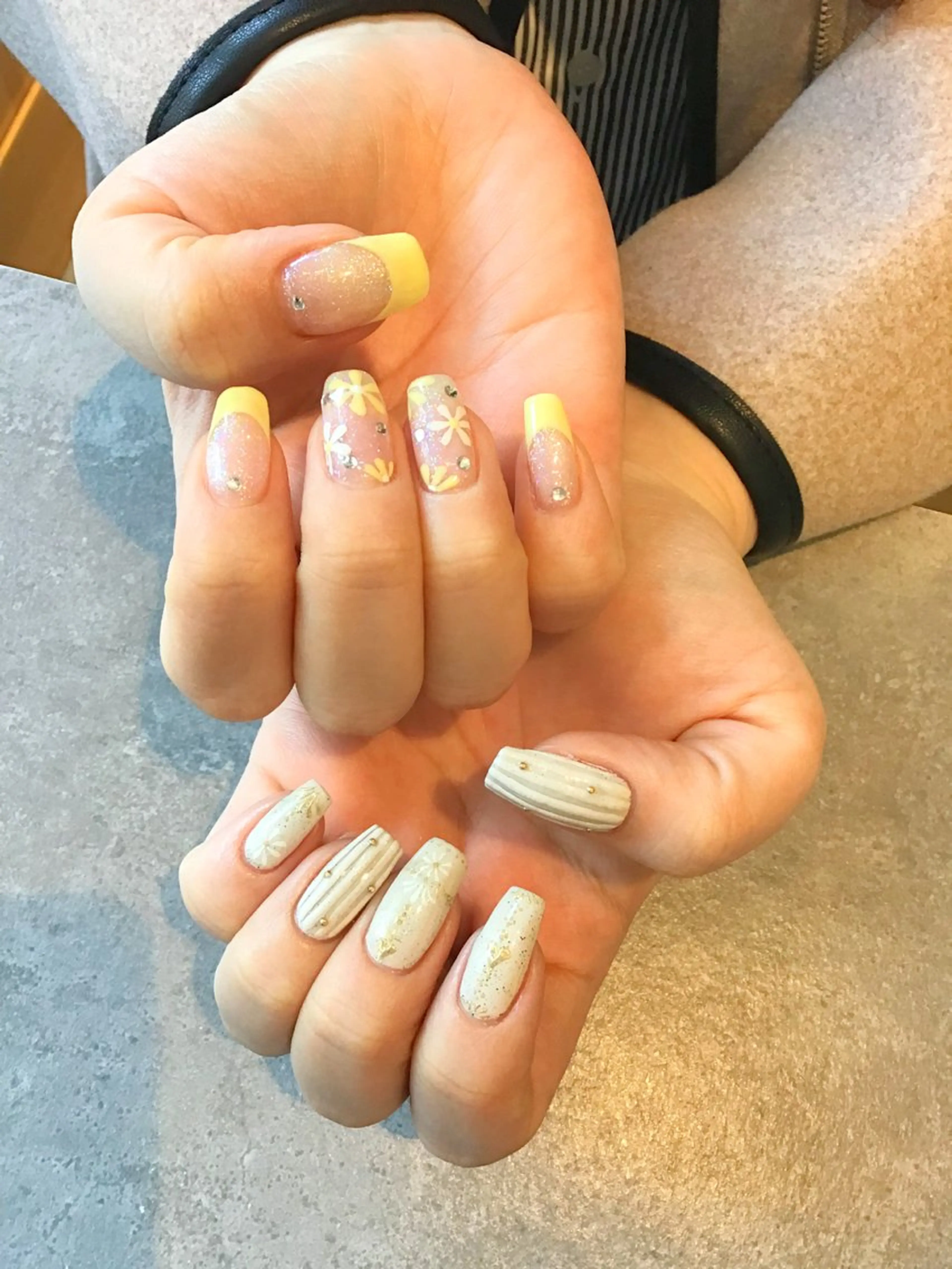 ネイル 持ち込み Nest 岩崎のネイルデザイン