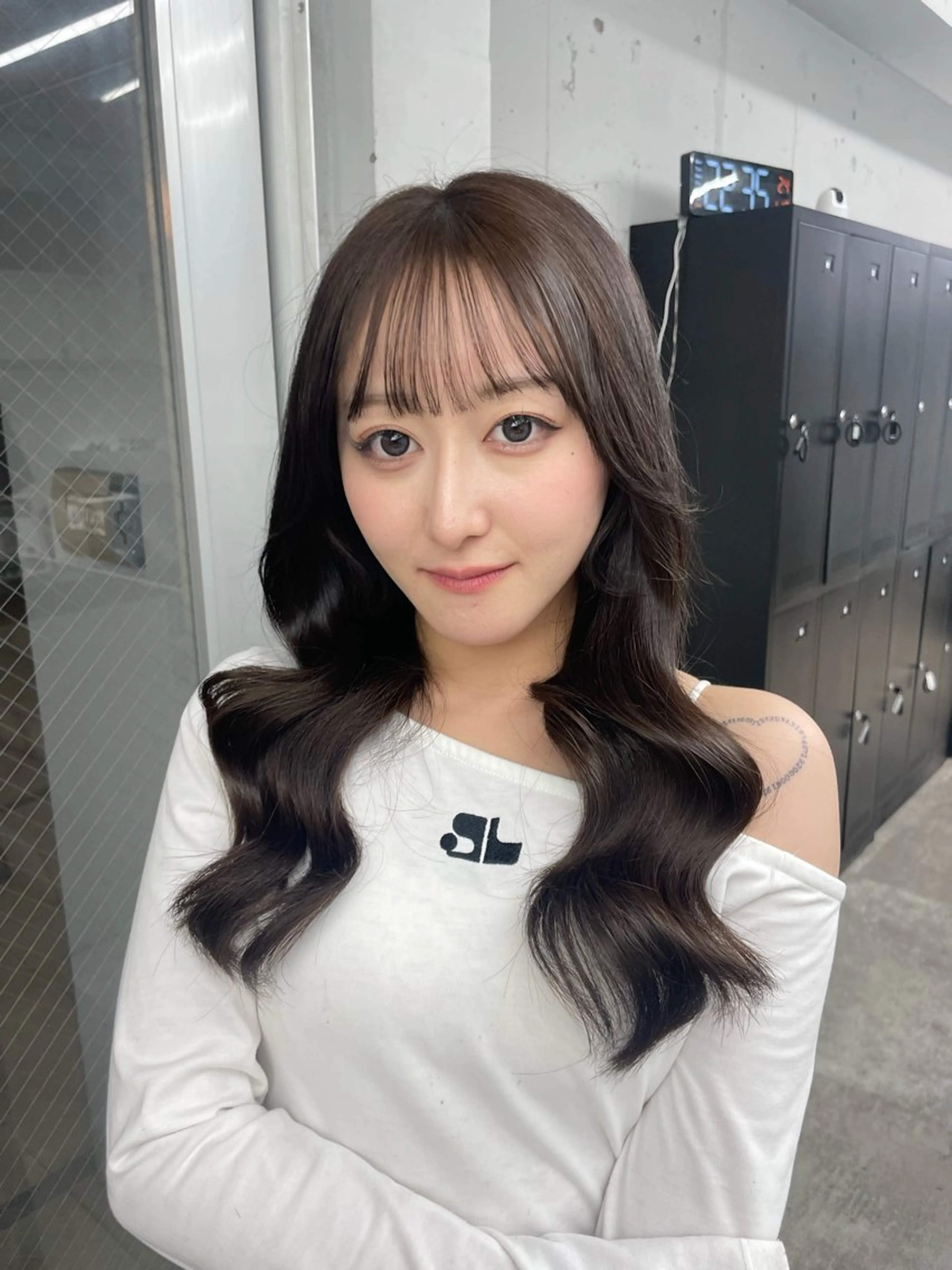 ロング ヘアカラー chihiro / ミディアムカットのヘアスタイル