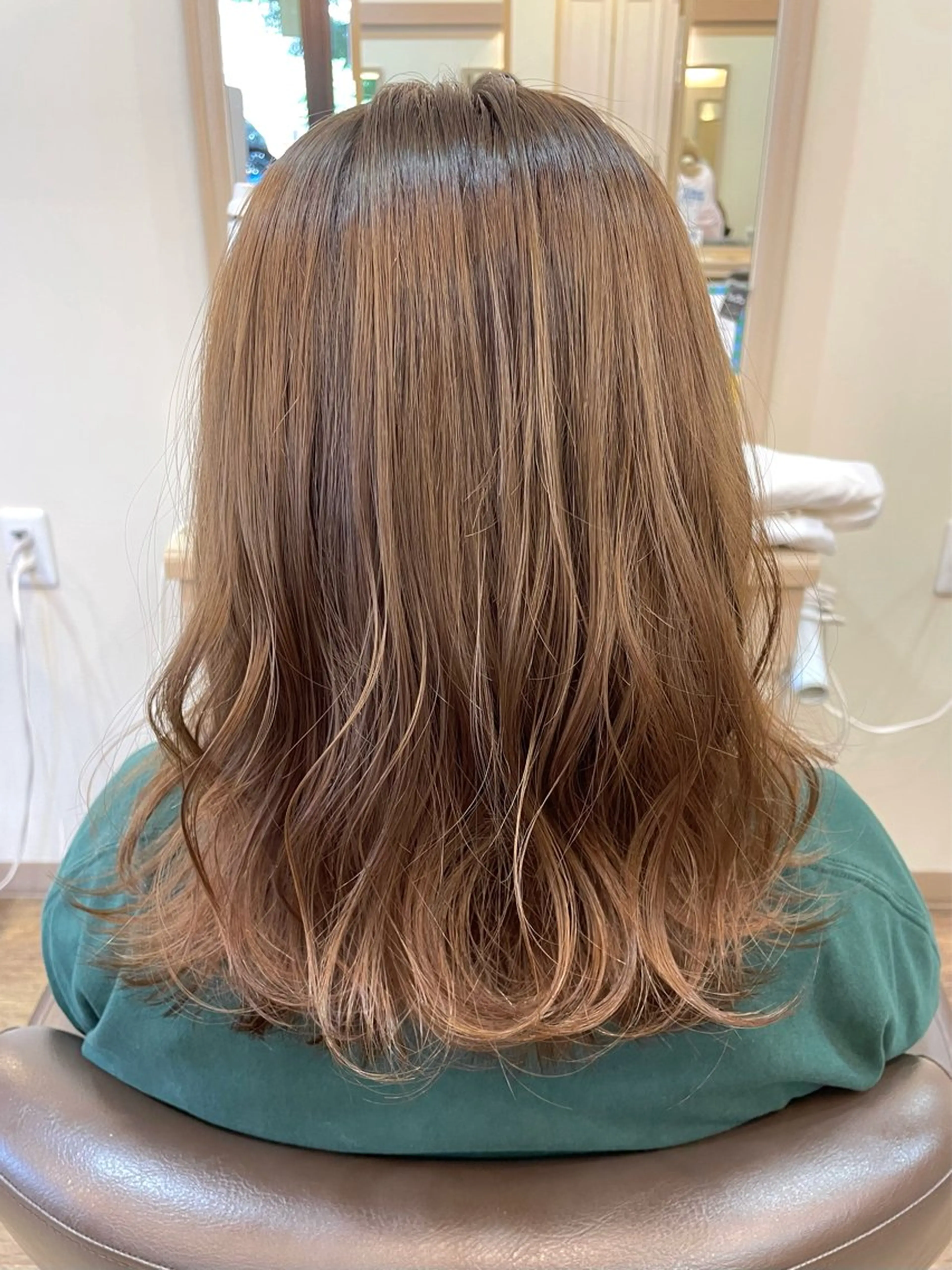 セミロング カラー ベージュカラー ラベンダーカラー ミルクティーベージュ メンズパーマ🌀/ 中村郁未のヘアスタイル