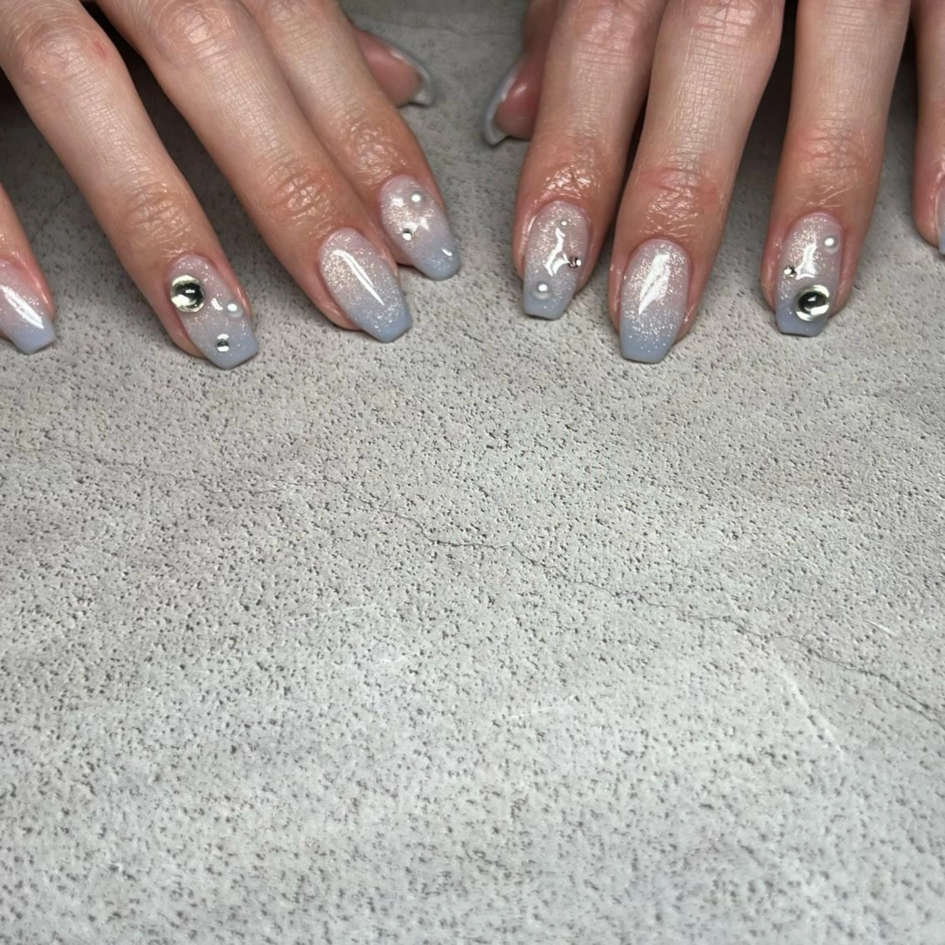 ネイル グラデーション マグネットネイル ハンドネイル 𝐫𝐚𝐢 𝐧𝐚𝐢𝐥のネイルデザイン