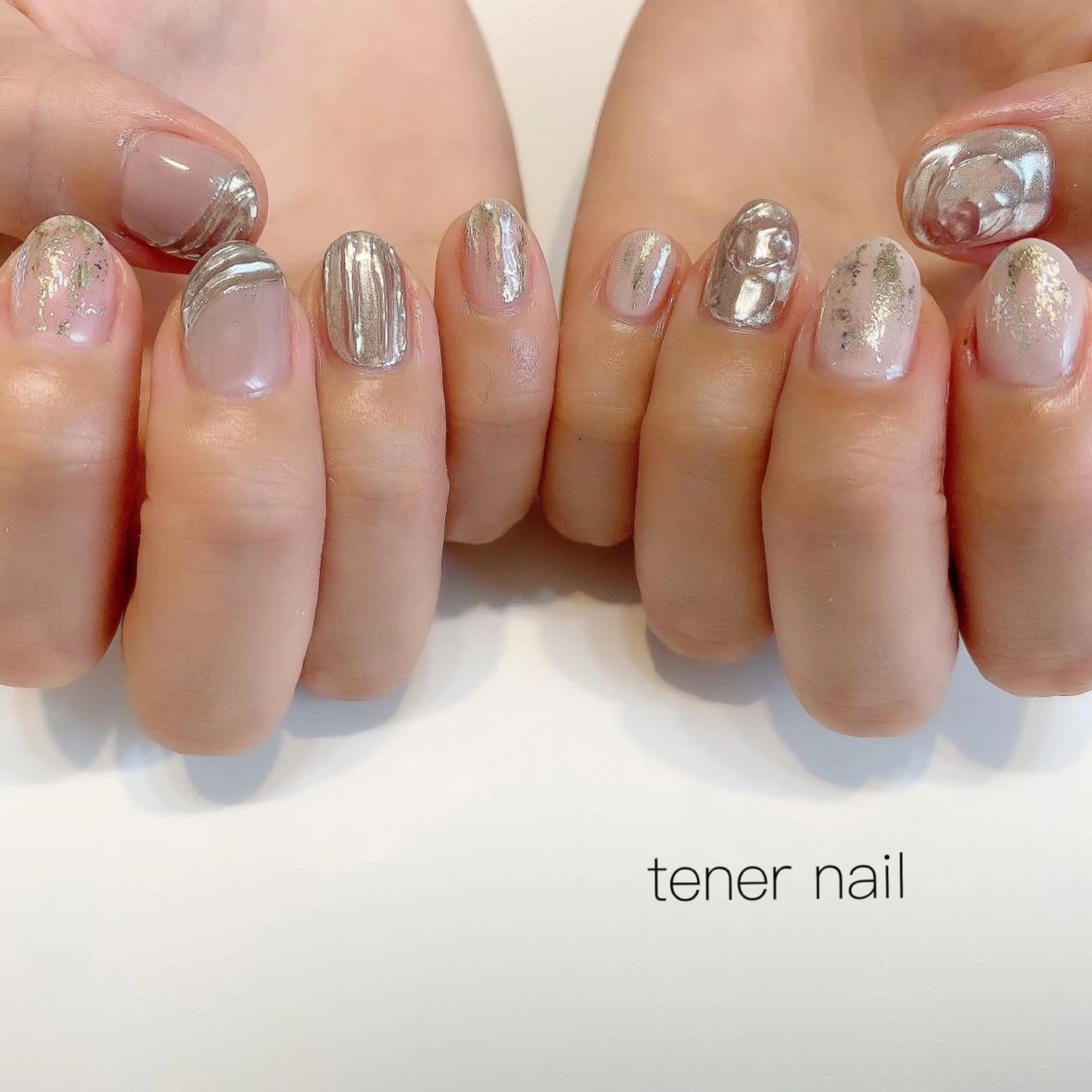 ネイル ミラーネイル シルバー tener  nail  テネルネイル所属・テネルネイル tener nailのネイルデザイン