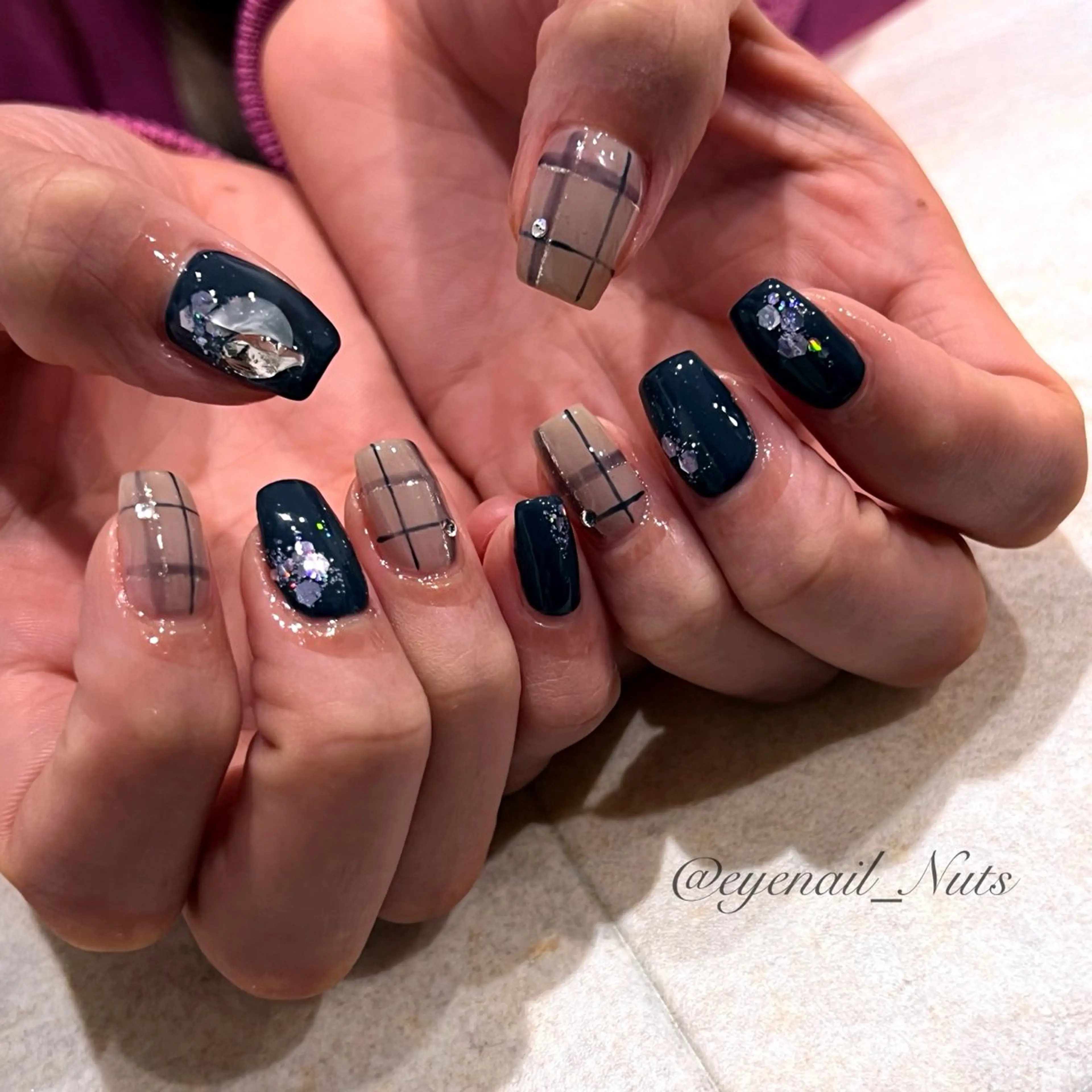 ネイル マグネットネイル ネイビー 土居 夏美/束感マツエクのマツエク・マツパデザイン