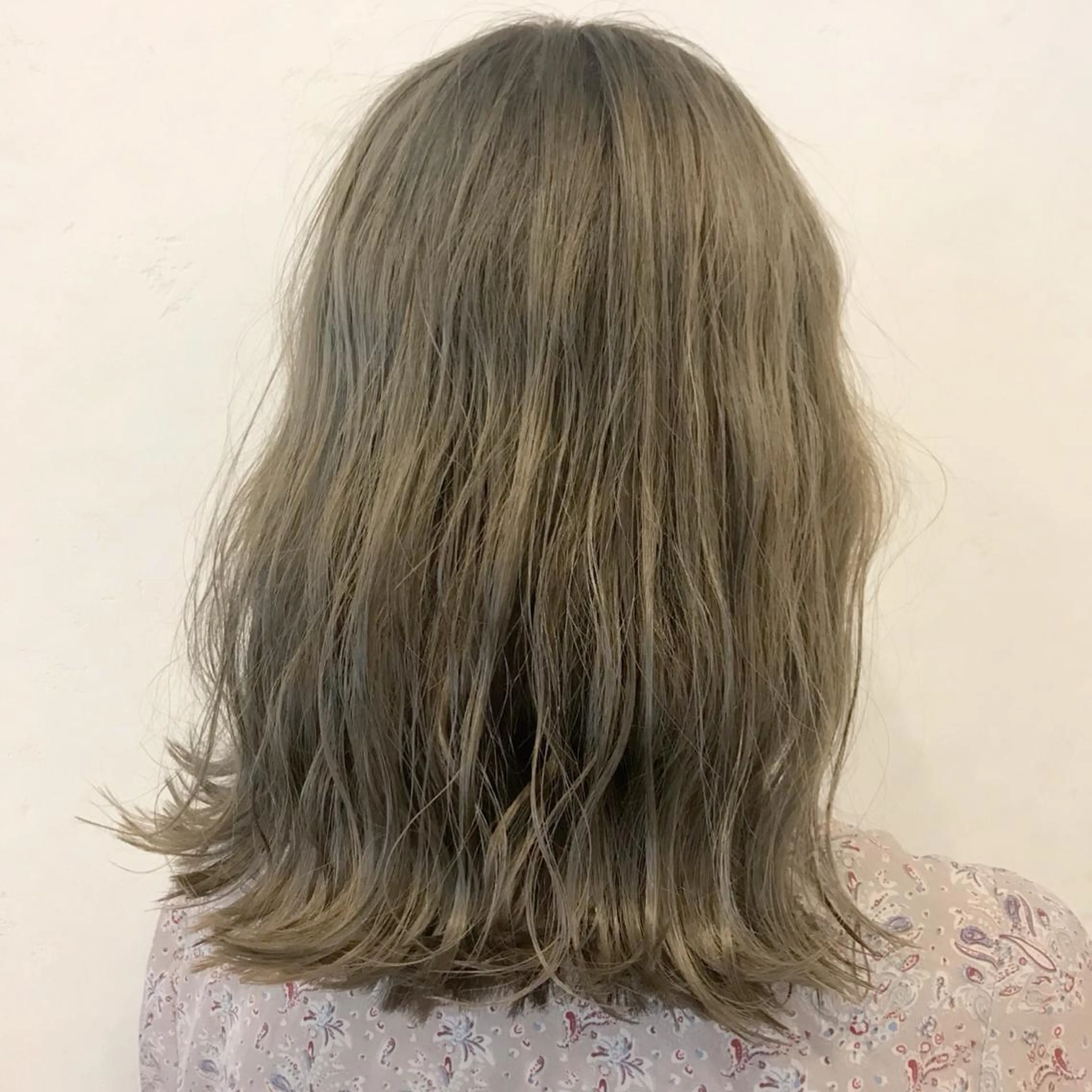 ミディアム カラー メンズ限定クーポン シェアサロン博多のヘアスタイル