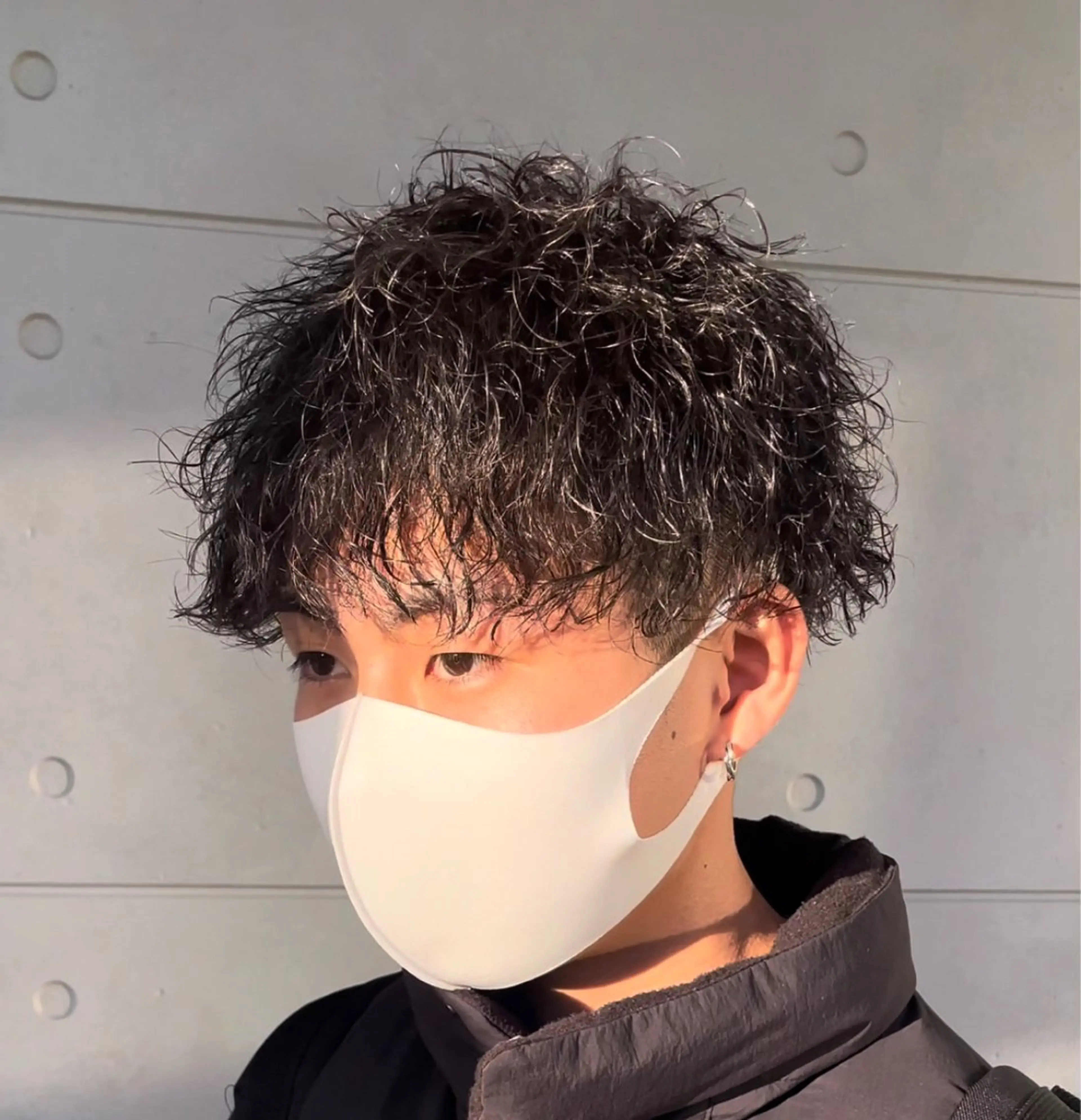 ショート パーマ メンズ メンズパーマ メンズツイストパーマ ツイストスパイラルパーマ 波巻きパーマ ニュアンスパーマ パーマ メンズヘア特化 崎田 成人のヘアスタイル