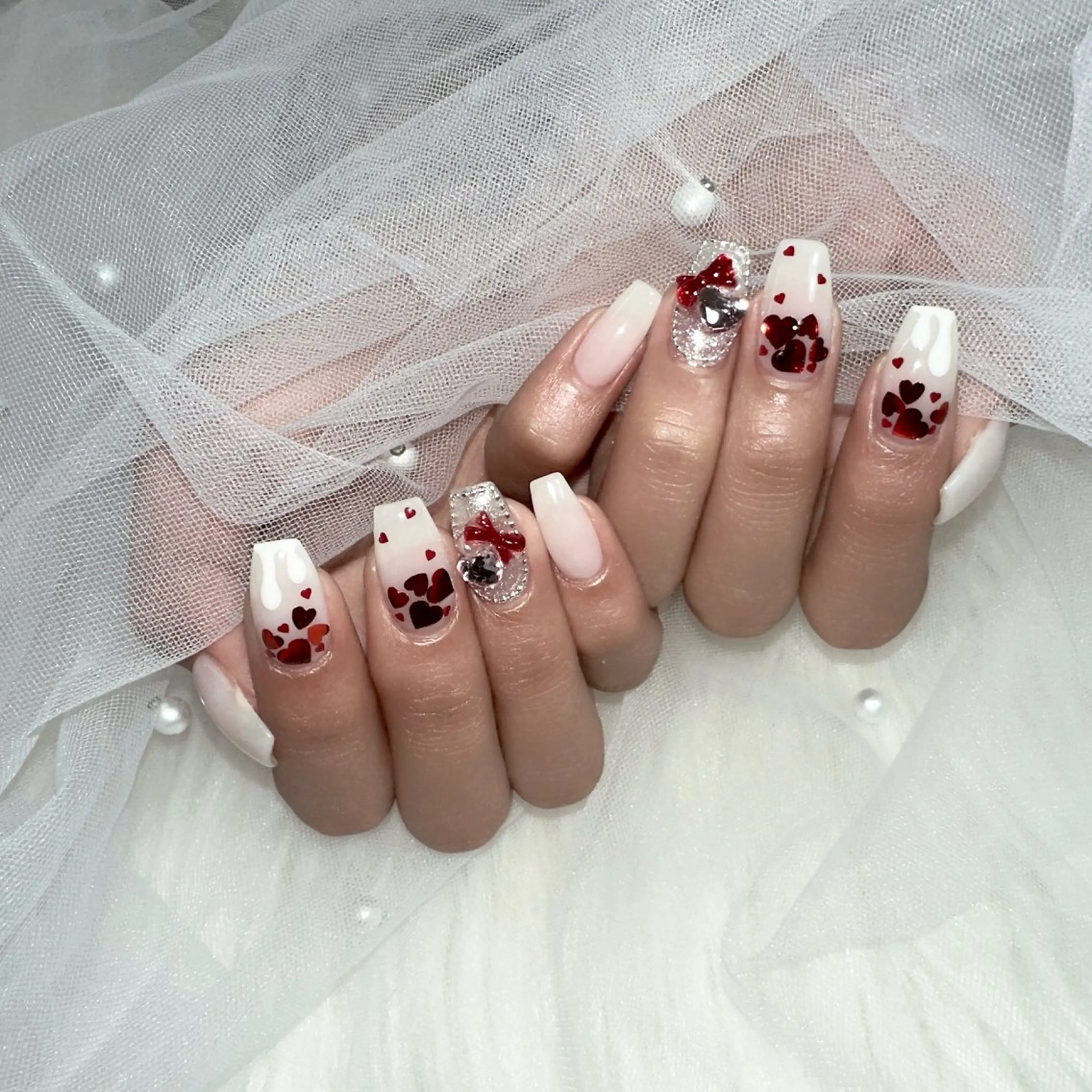 ネイル アートネイル ジェルネイル グラデーション キラキラネイル ラメ(グリッター) ハンドネイル Viola. 優花のネイルデザイン