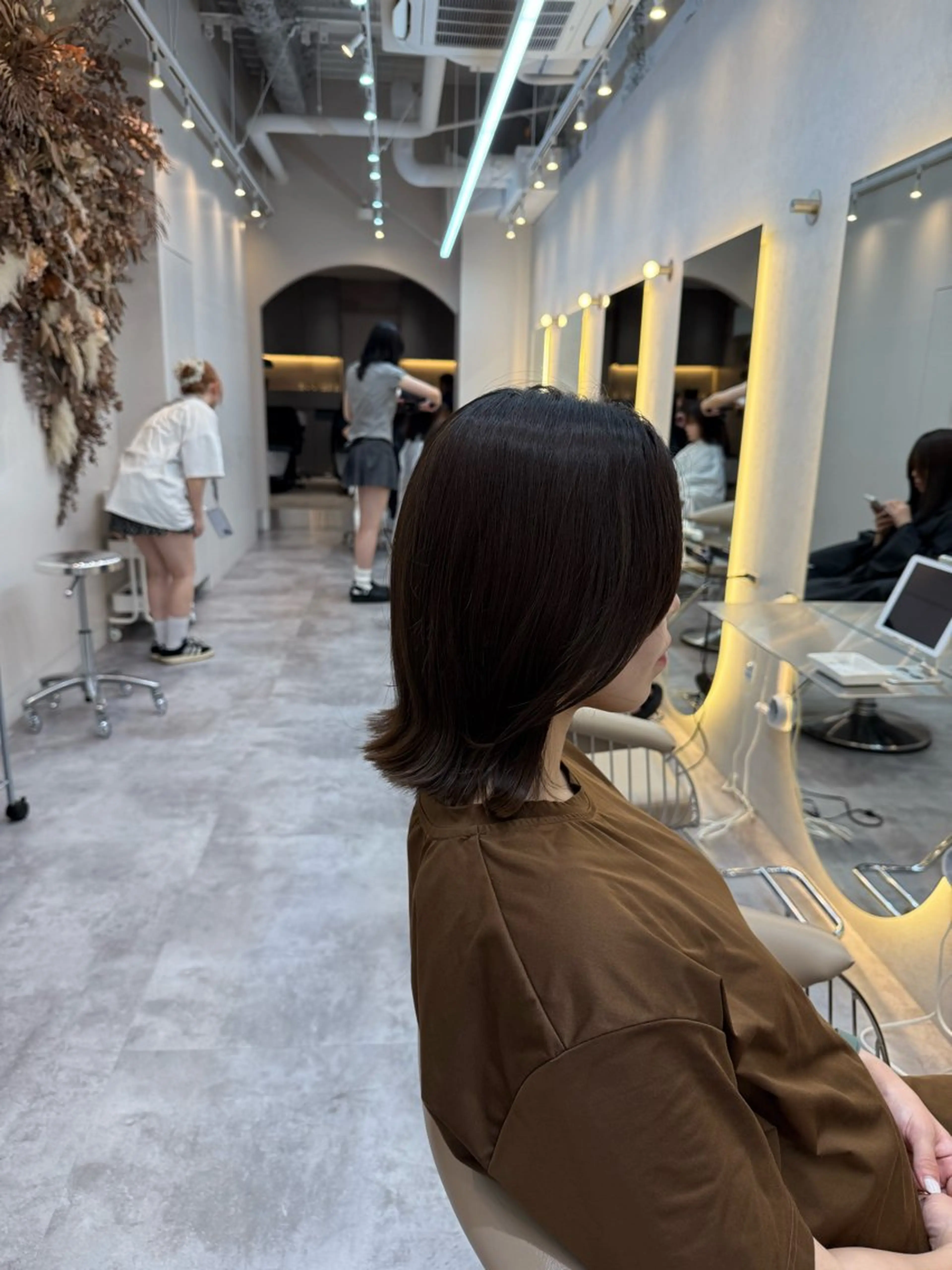 ミディアム カット ヘアカラー トリートメント Hello by Sea所属・レイヤー/艶髪/ボブ /くびれ/伊藤　勇司のヘアスタイル