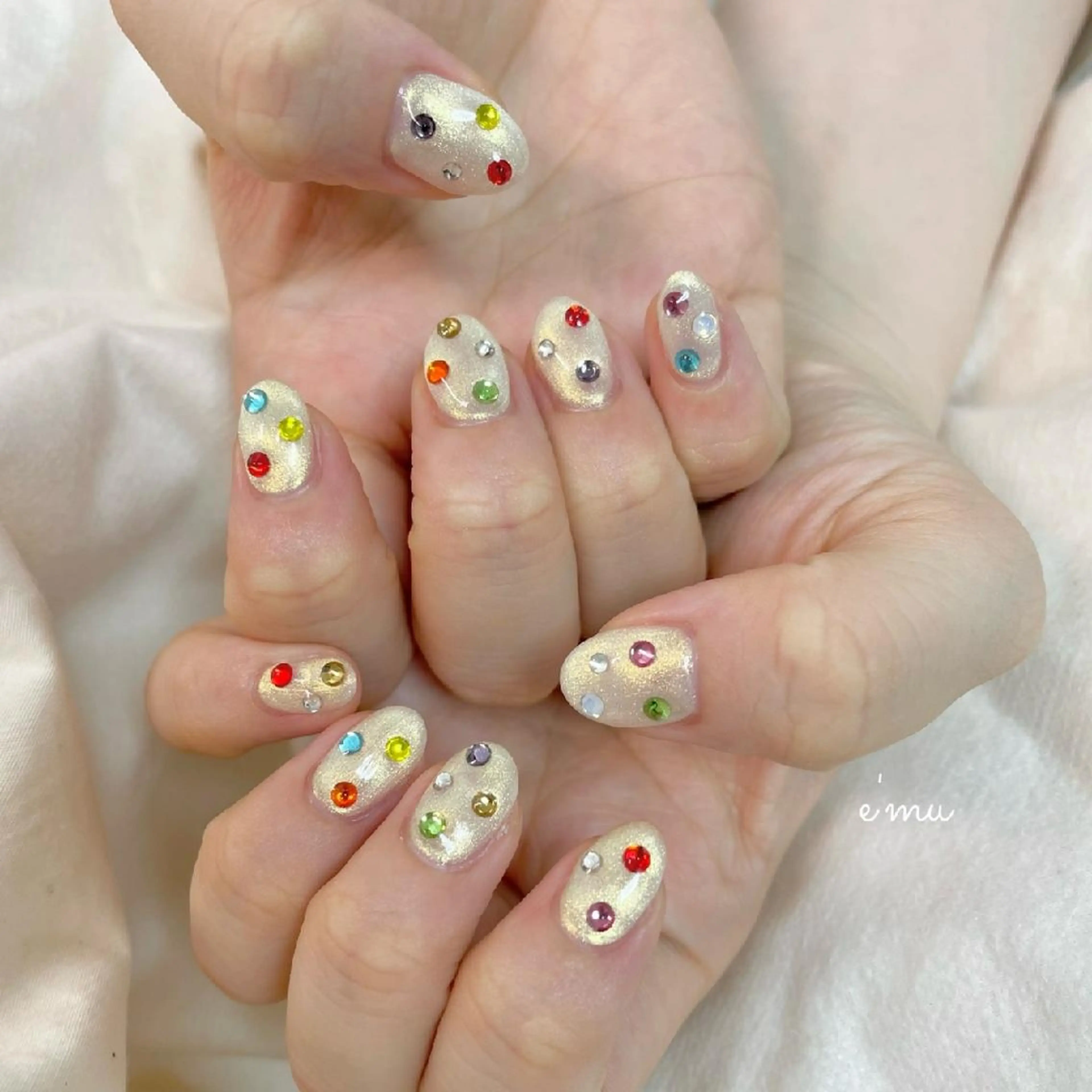 ネイル ドット ハンドネイル nail salon e'mu💐のネイルデザイン