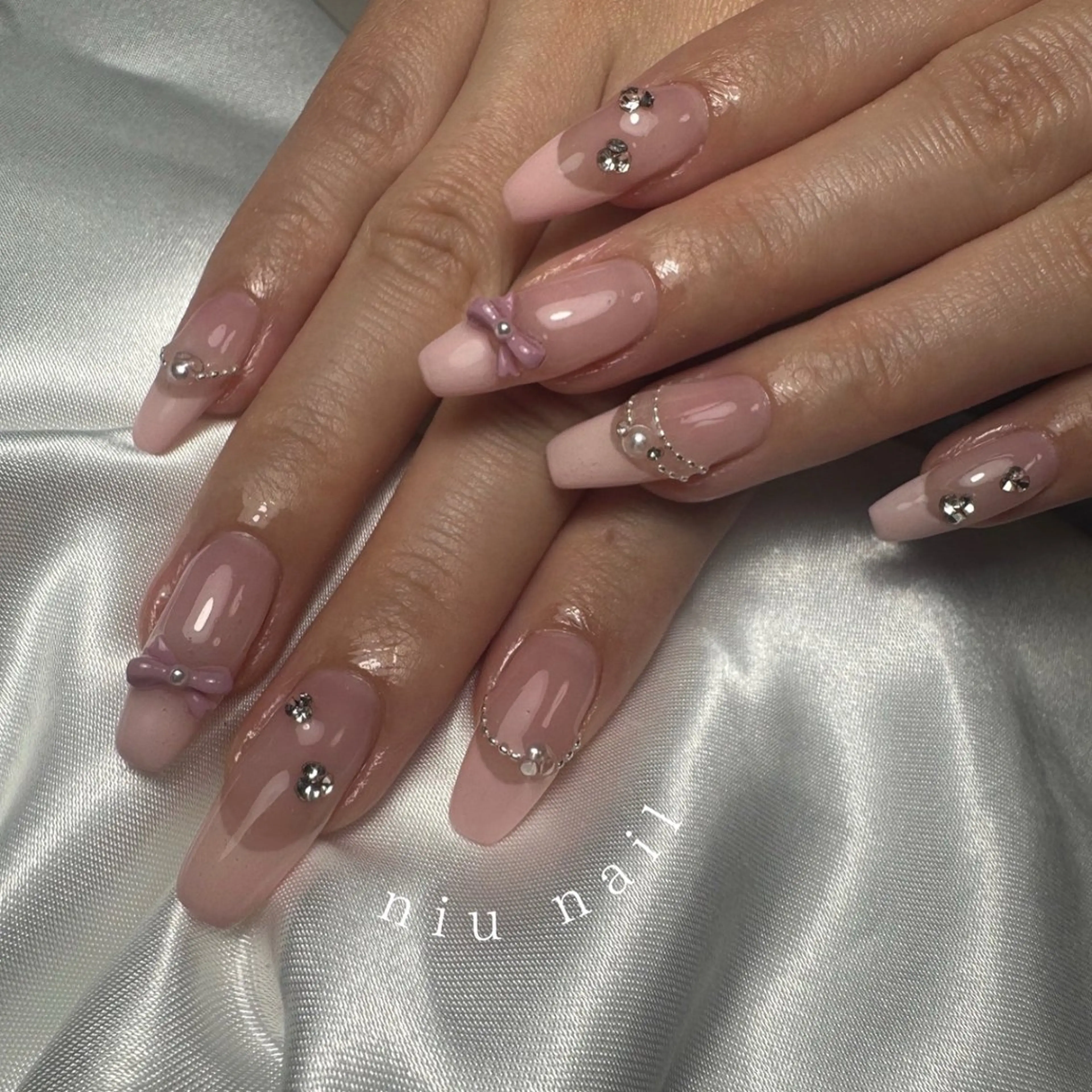 ネイル ガーリー ピンク ハンドネイル nail salon niuのネイルデザイン