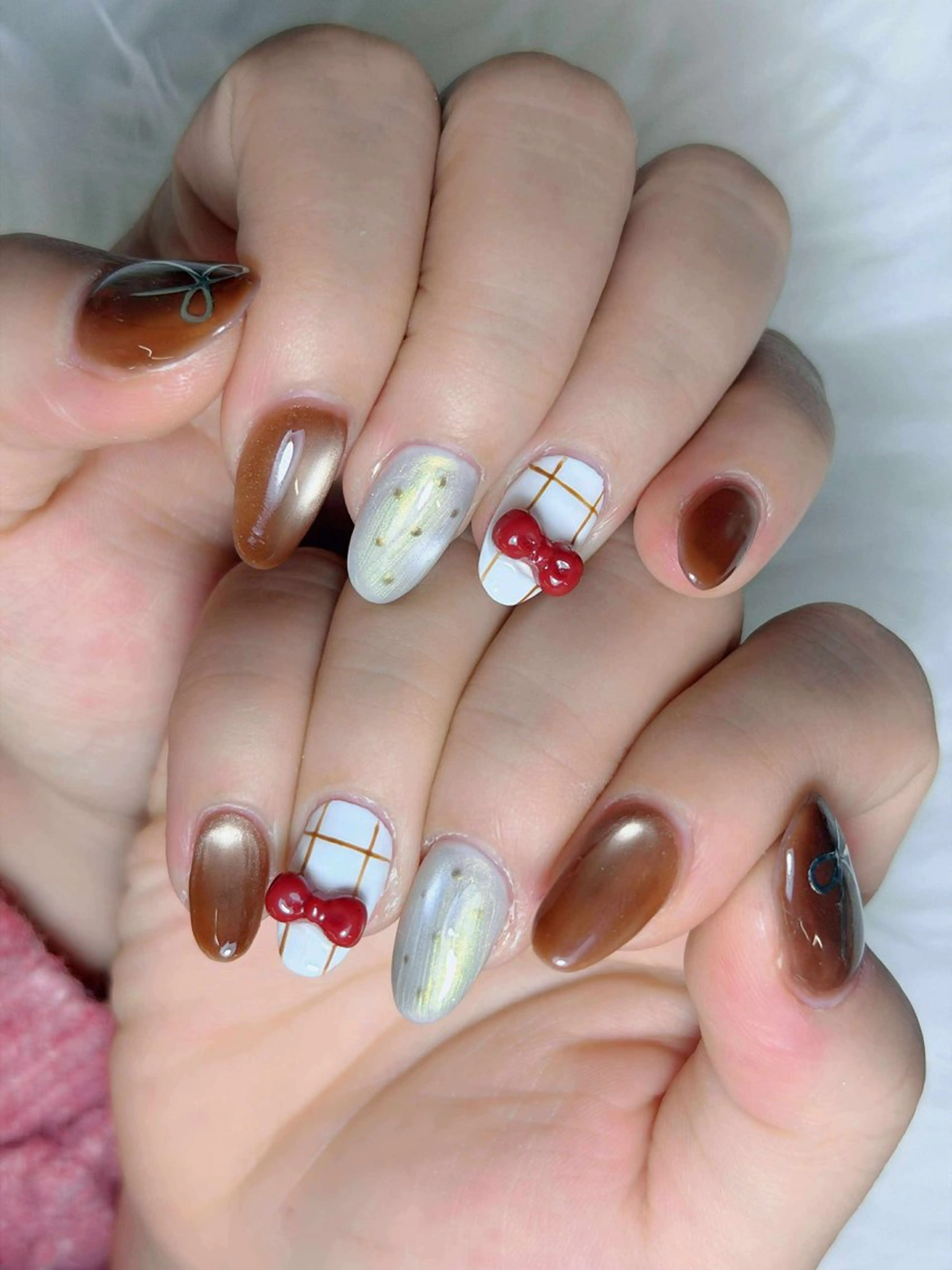 ネイル オーロラネイル チークネイル フットネイル フレンチネイル 韓国ネイル ハンドネイル Lumi Nailのネイルデザイン