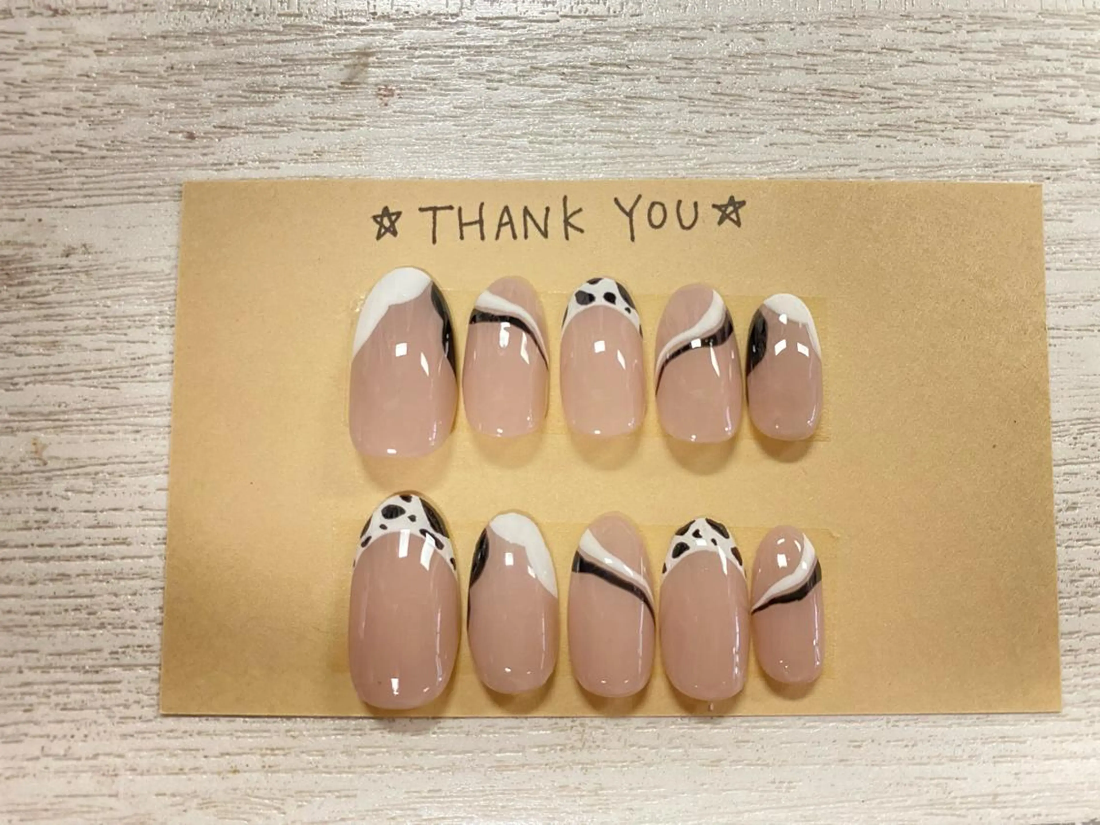 ネイル MIMI RUSH 安城 jubilee店所属・鍋田 彩歌のマツエク・マツパデザイン