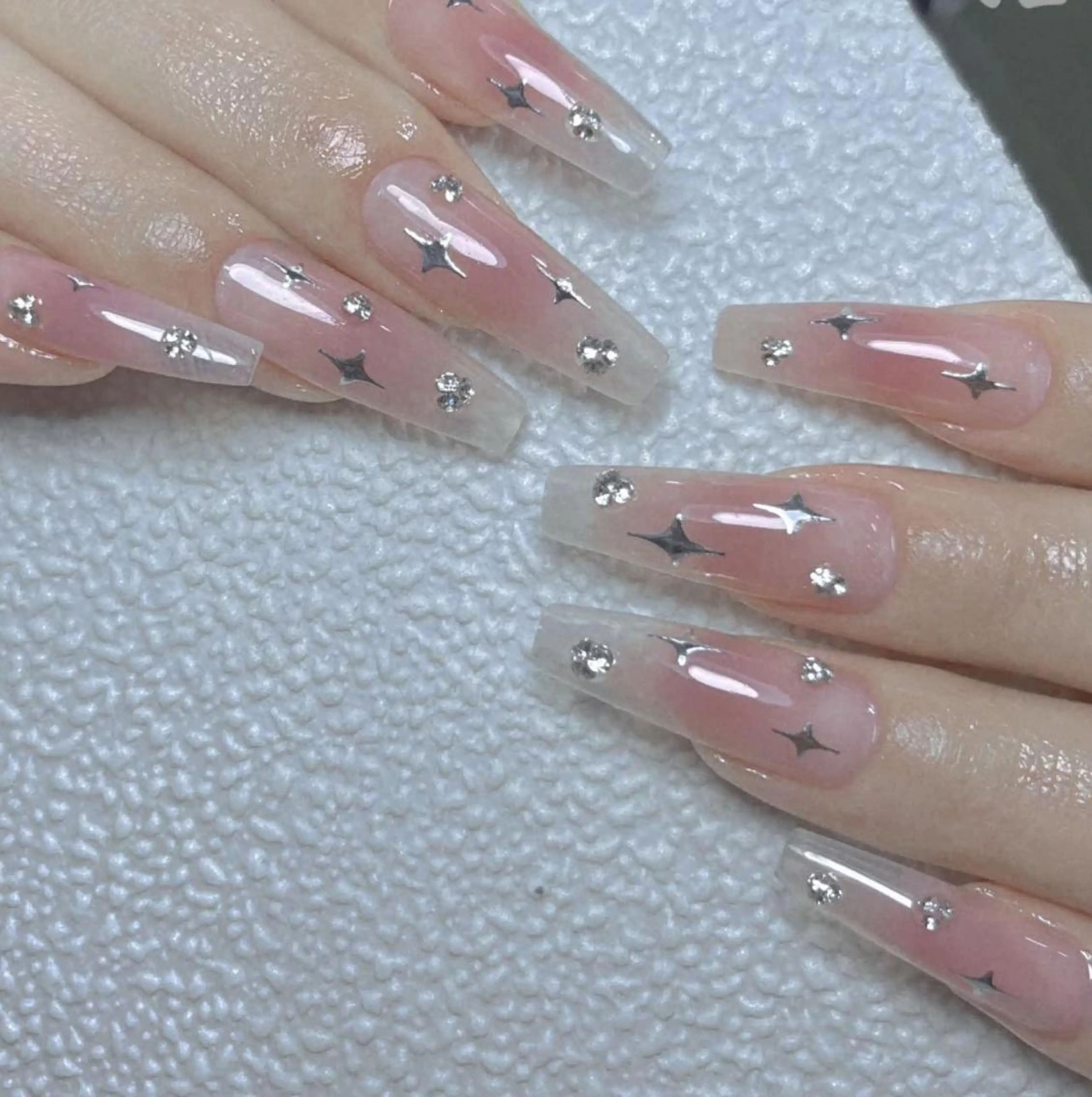 ネイル アートネイル 長さ出し ネイルチップ Queens PUPUのネイルデザイン