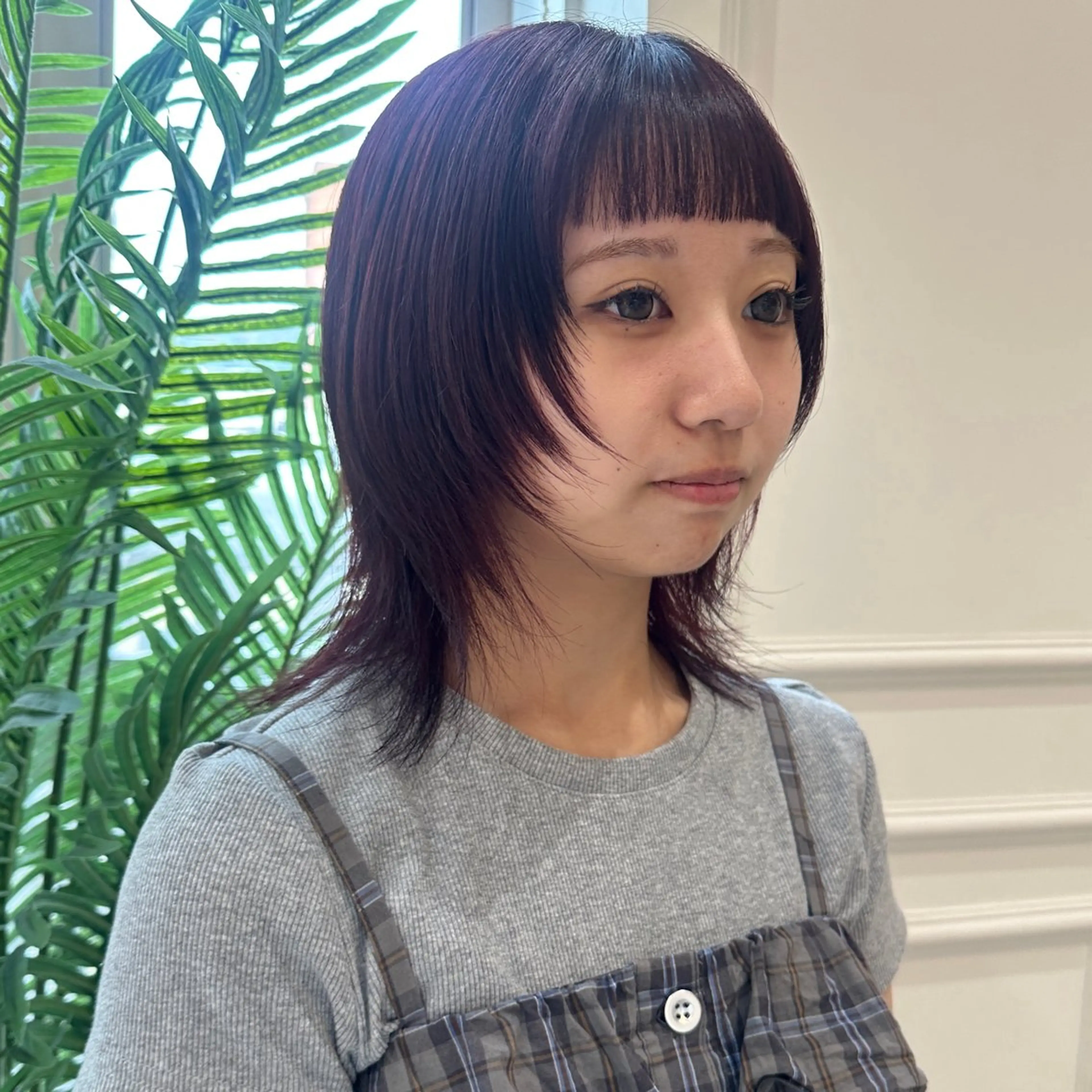 ミディアム カラー ハッシュカット レイヤーカット ヘアカラー レイヤーカット/ ハイトーンchimiのヘアスタイル