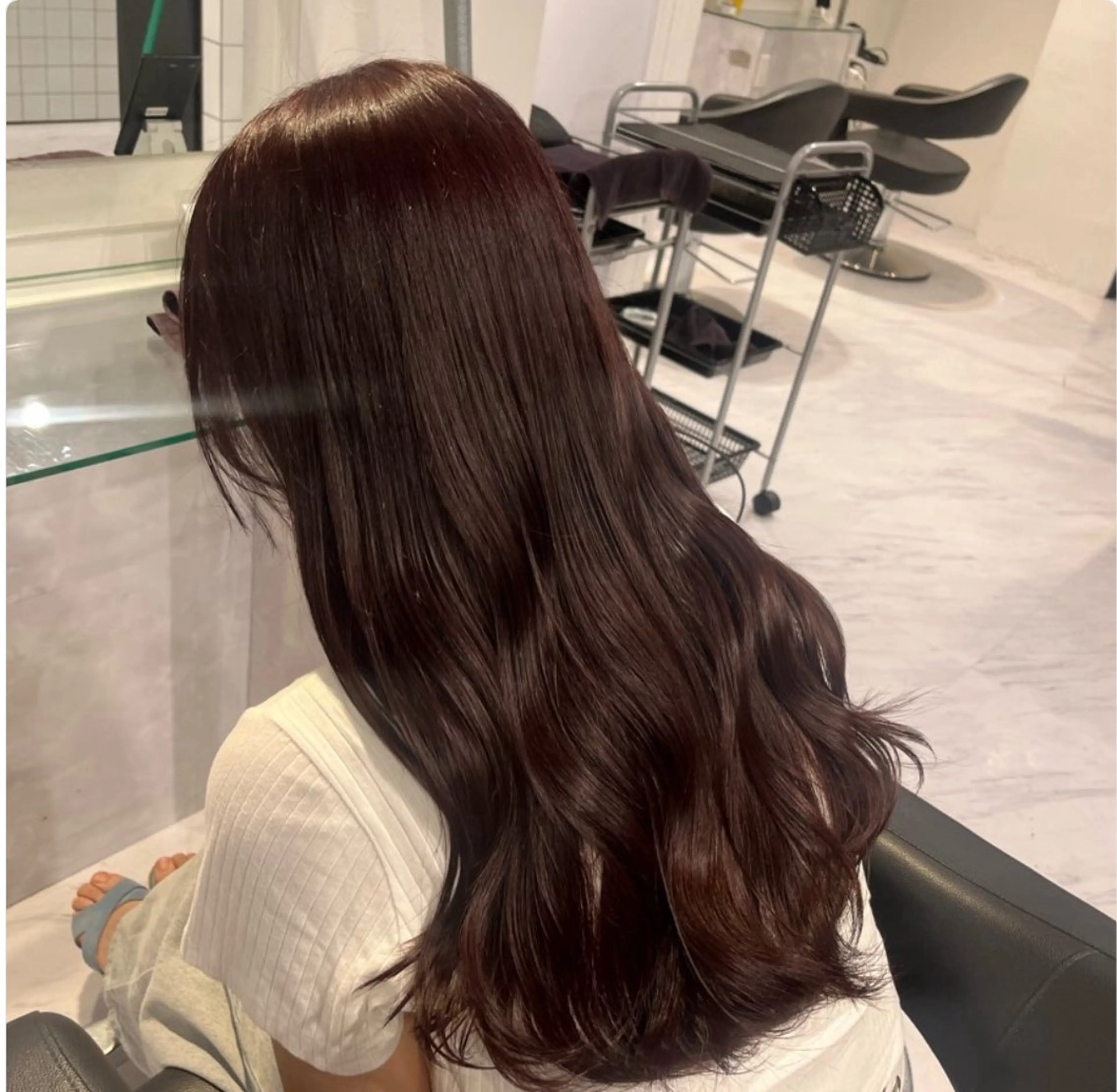 ロング カラー 🫧うる艶トレンド 🫧透明感カラーのヘアスタイル