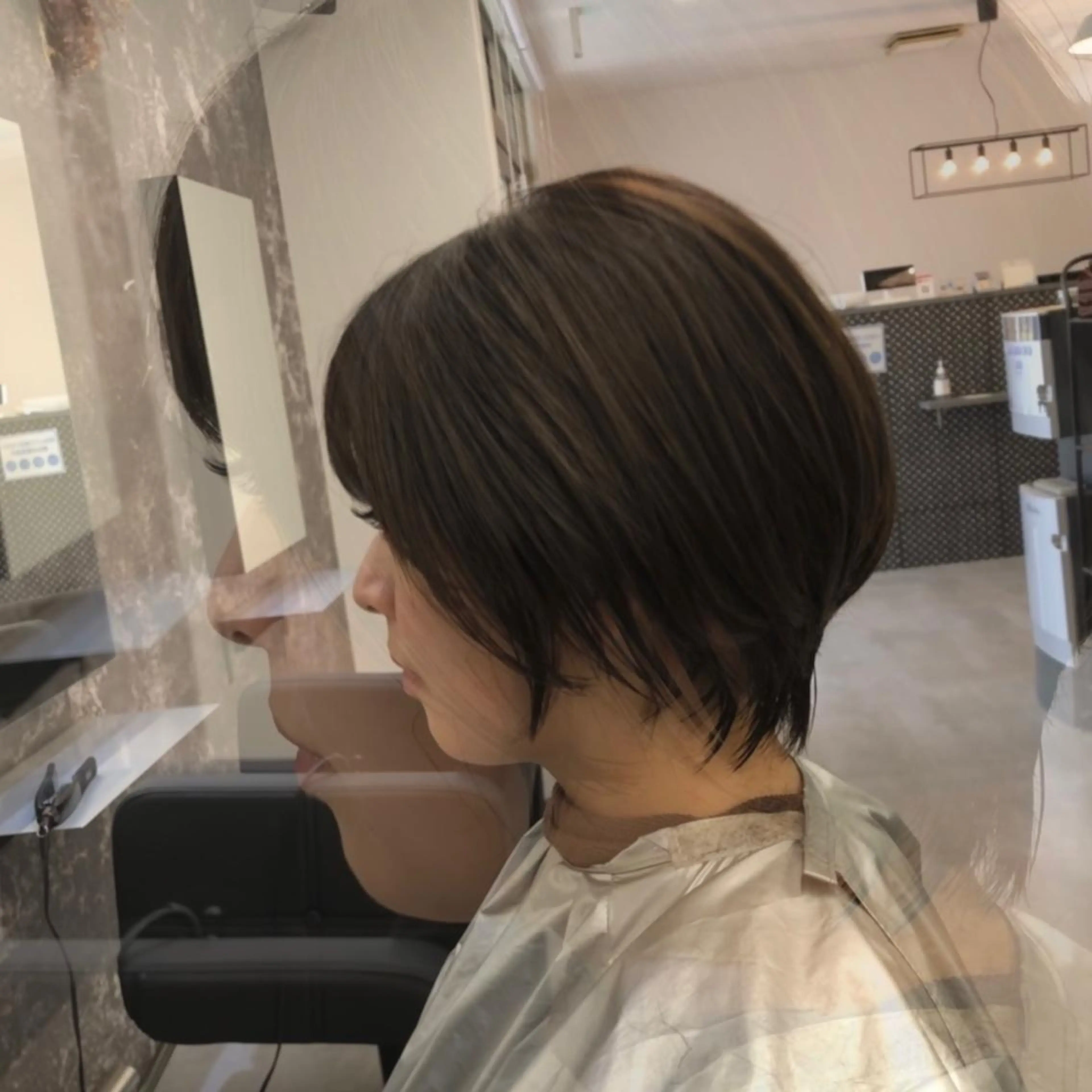 ショート 切りっぱなしボブ ショートボブ シールエクステ ハンサムショート ボブ アンドウ ユウ/ レイヤーカット/韓国のヘアスタイル