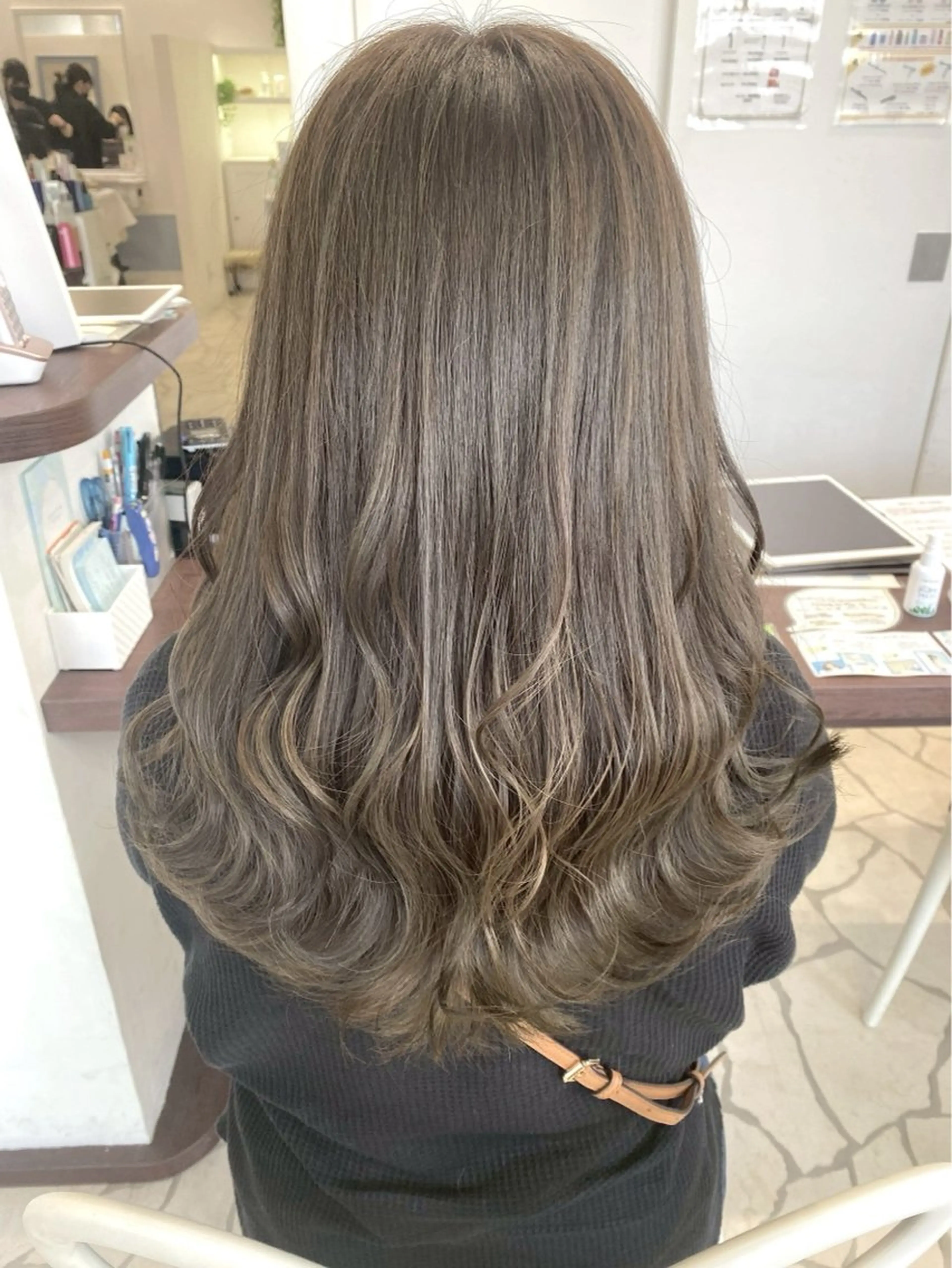 カラー カット ヘアカラー トリートメント 三宅 隼生のヘアスタイル