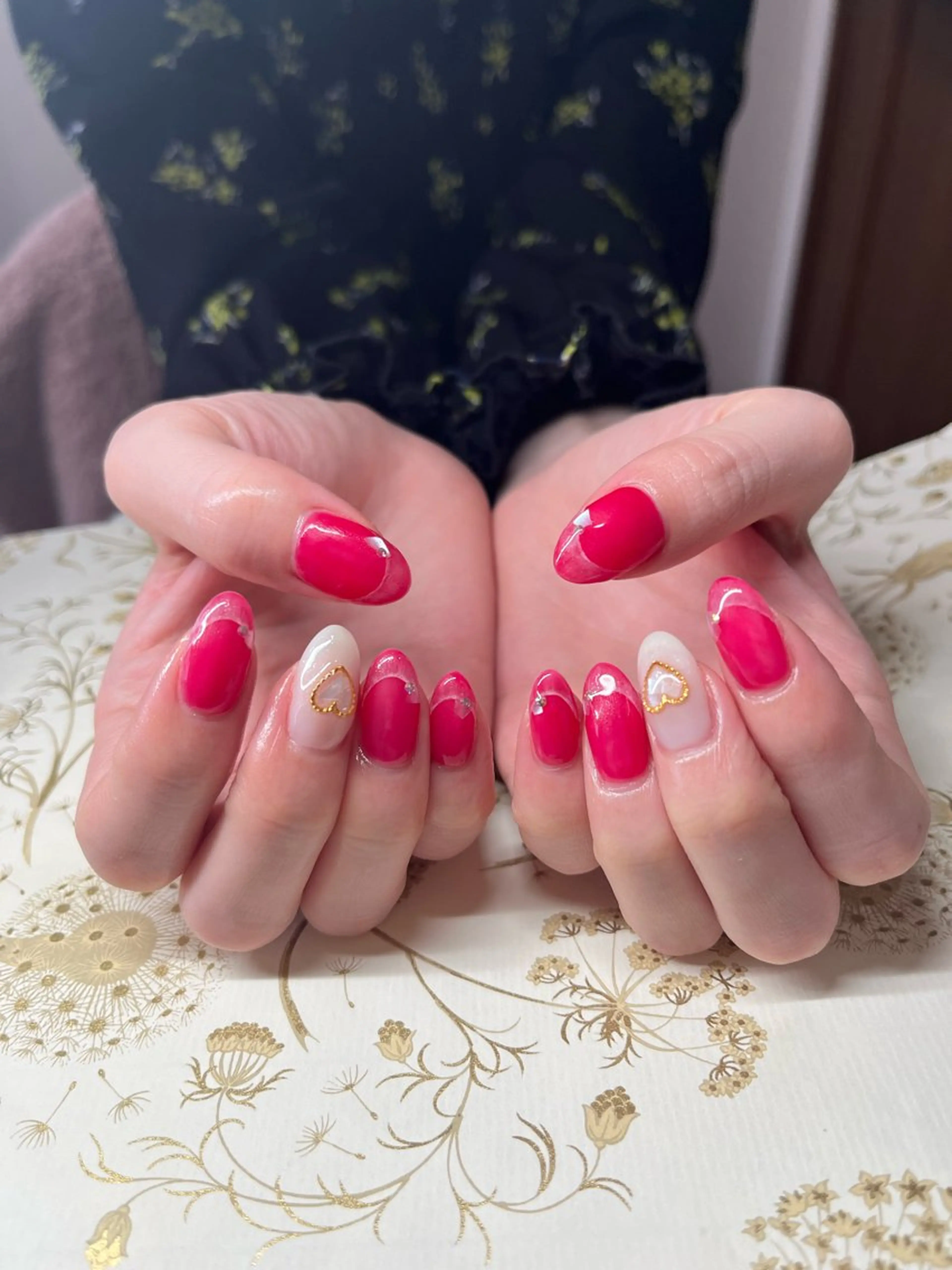 ネイル フレンチネイル ハート 赤色 バレンタイン ハンドネイル miel nailのネイルデザイン