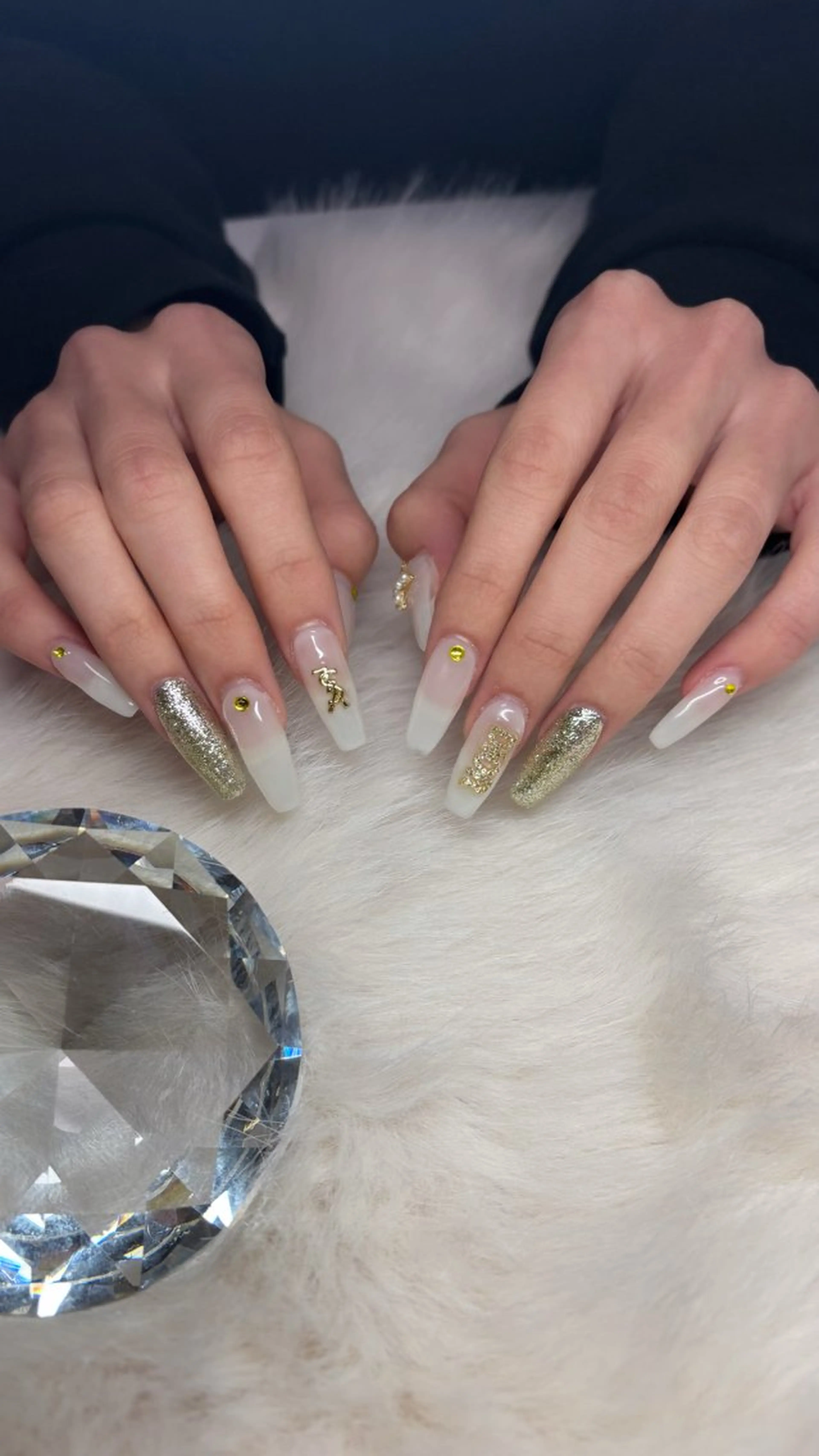 ⚠️オフ別途⚠️  チップ長さ出し10本➕ワンカラー💅🏽🩷の写真