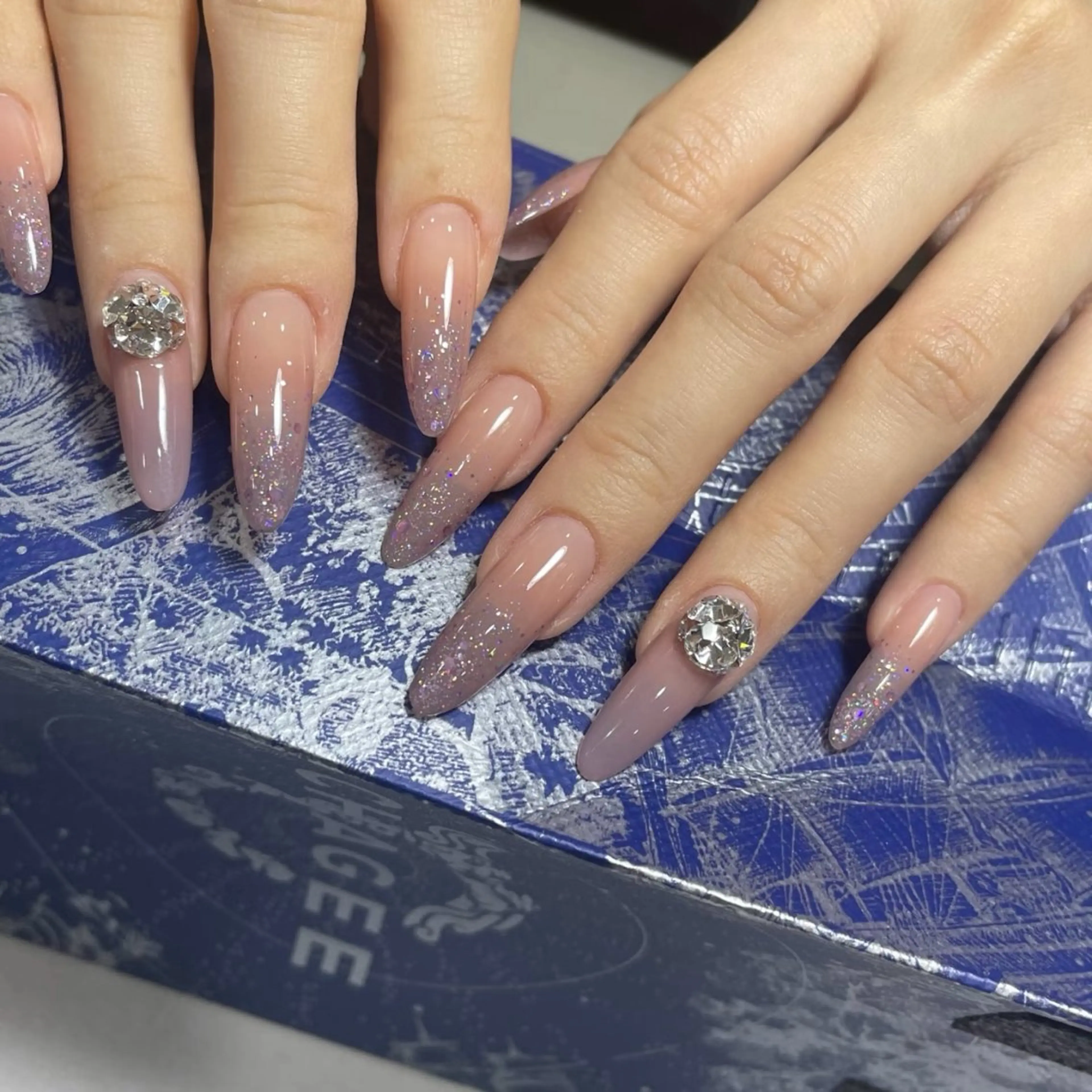 ネイル J&C Nail Salon吉祥寺所属・YU KIのネイルデザイン