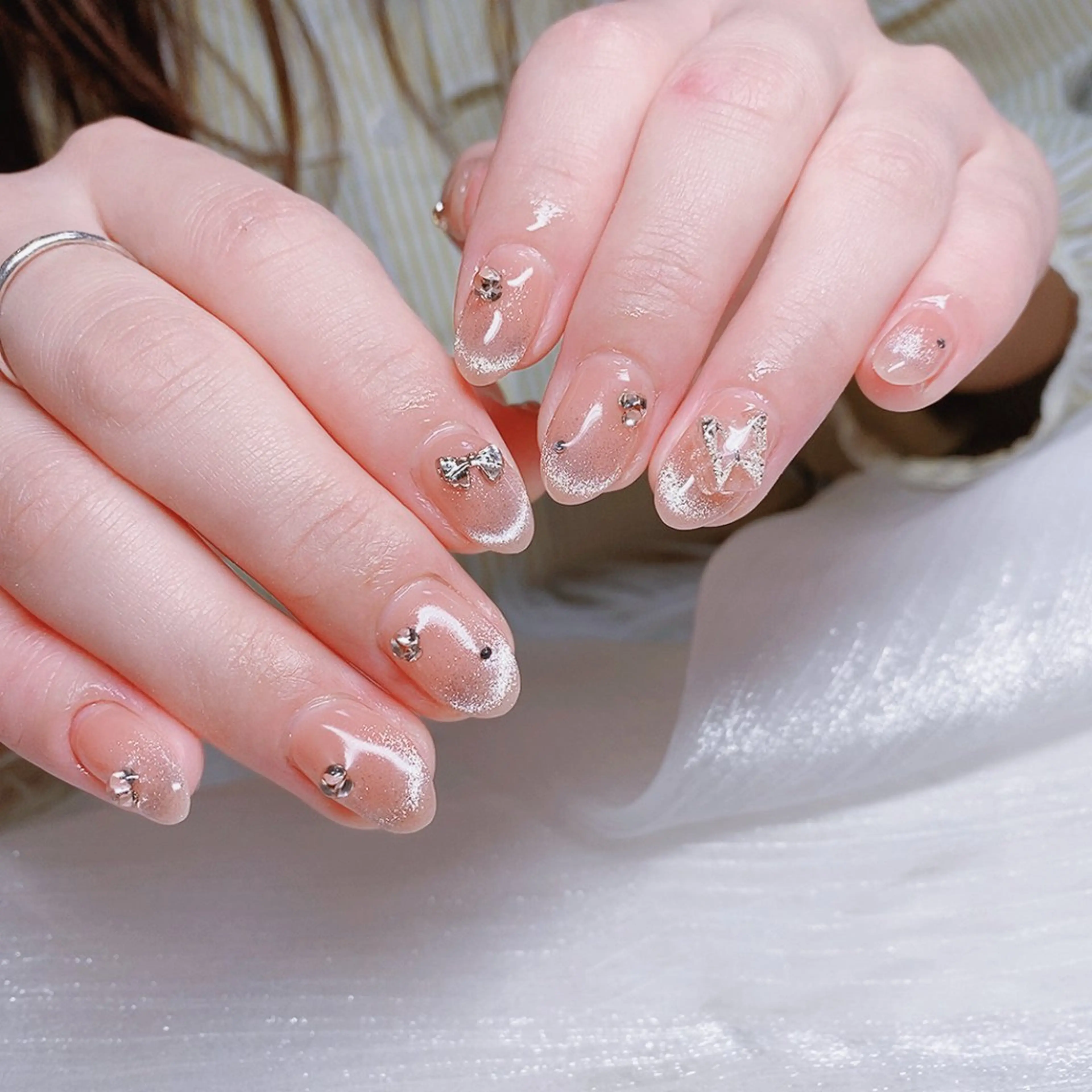 ネイル グラデーション キラキラネイル Nail Yunaのネイルデザイン