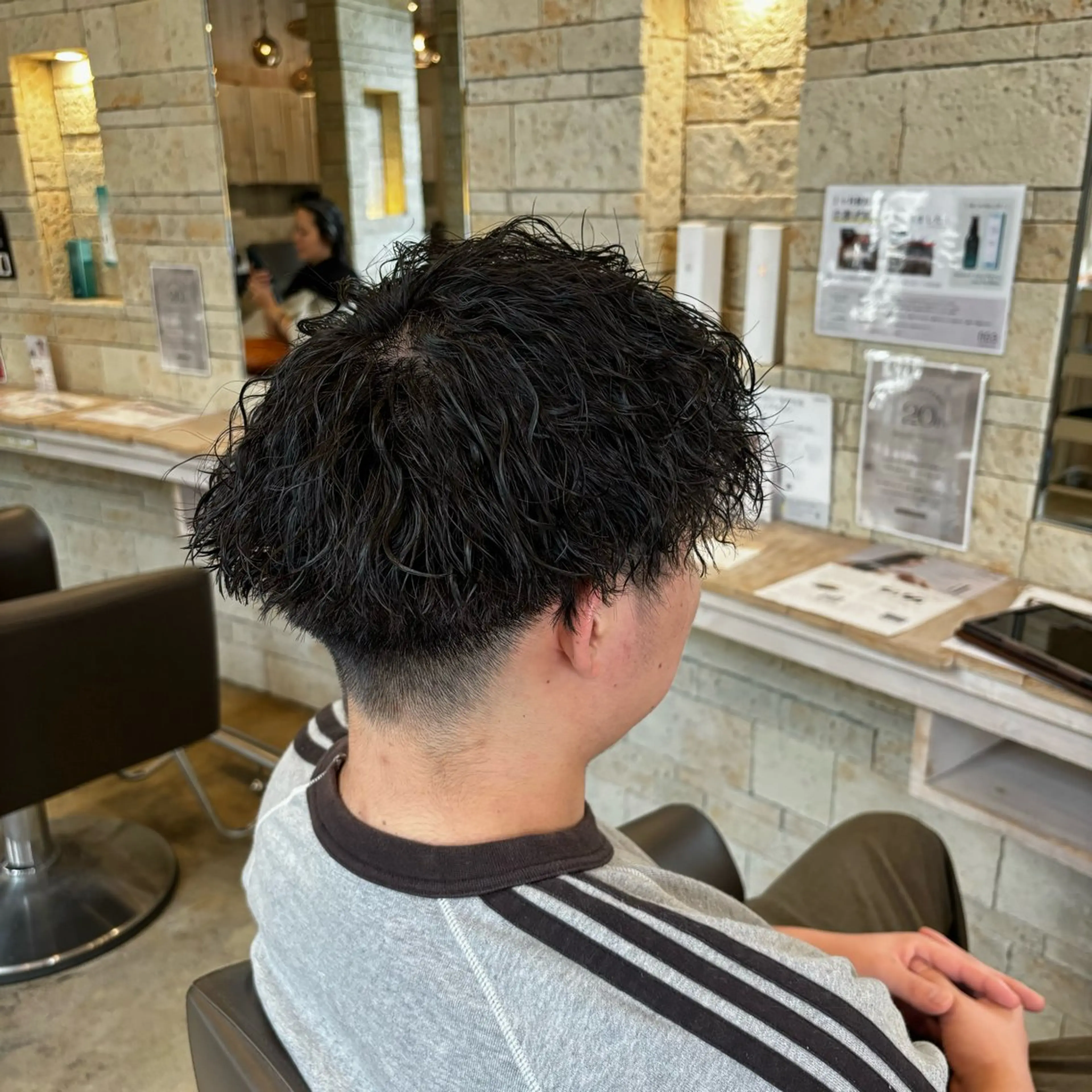 ショート カット パーマ 箕浦 稜真のヘアスタイル