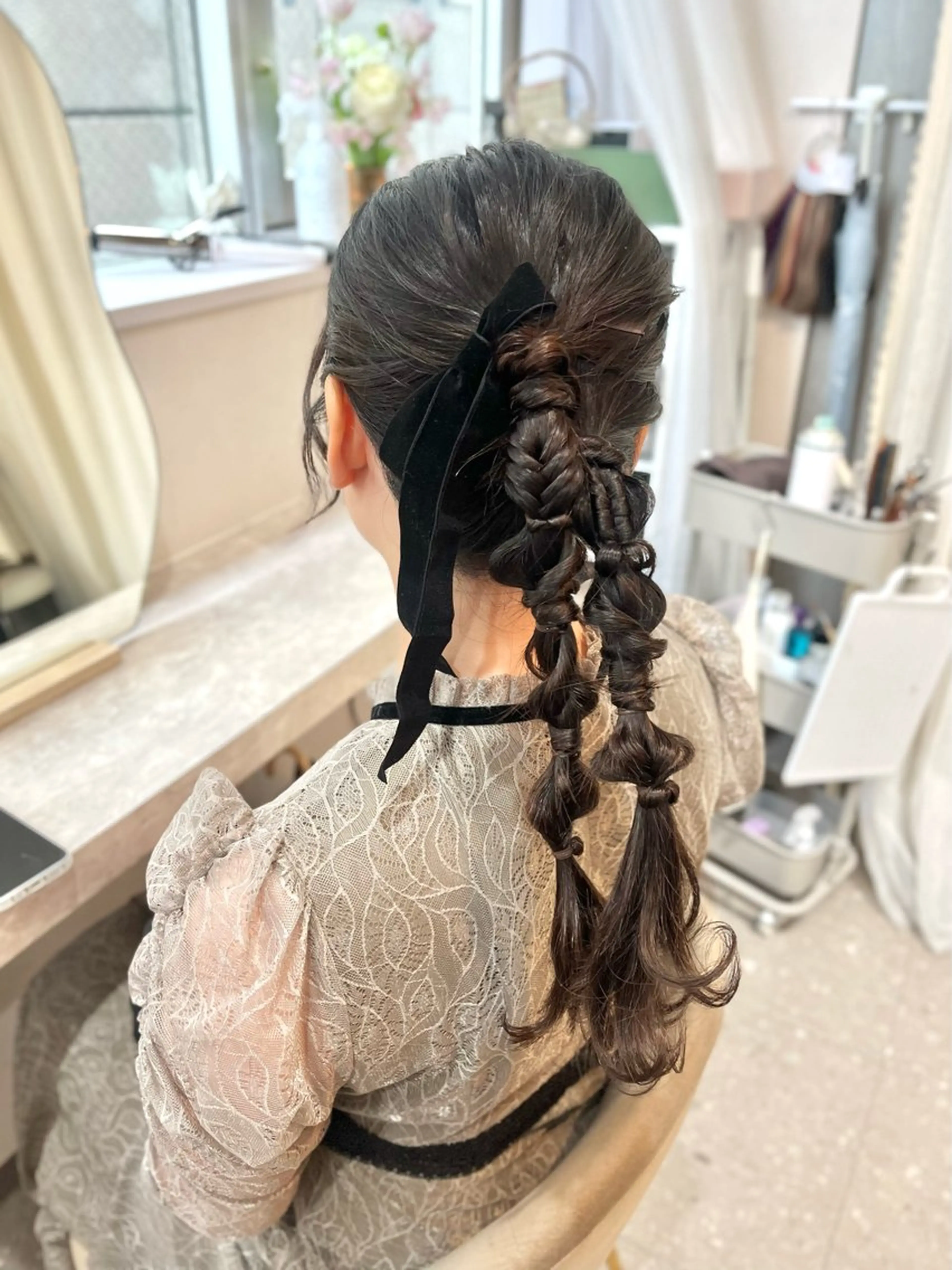 セミロング ヘアアレンジ ヘアセット Mila Akariのヘアスタイル