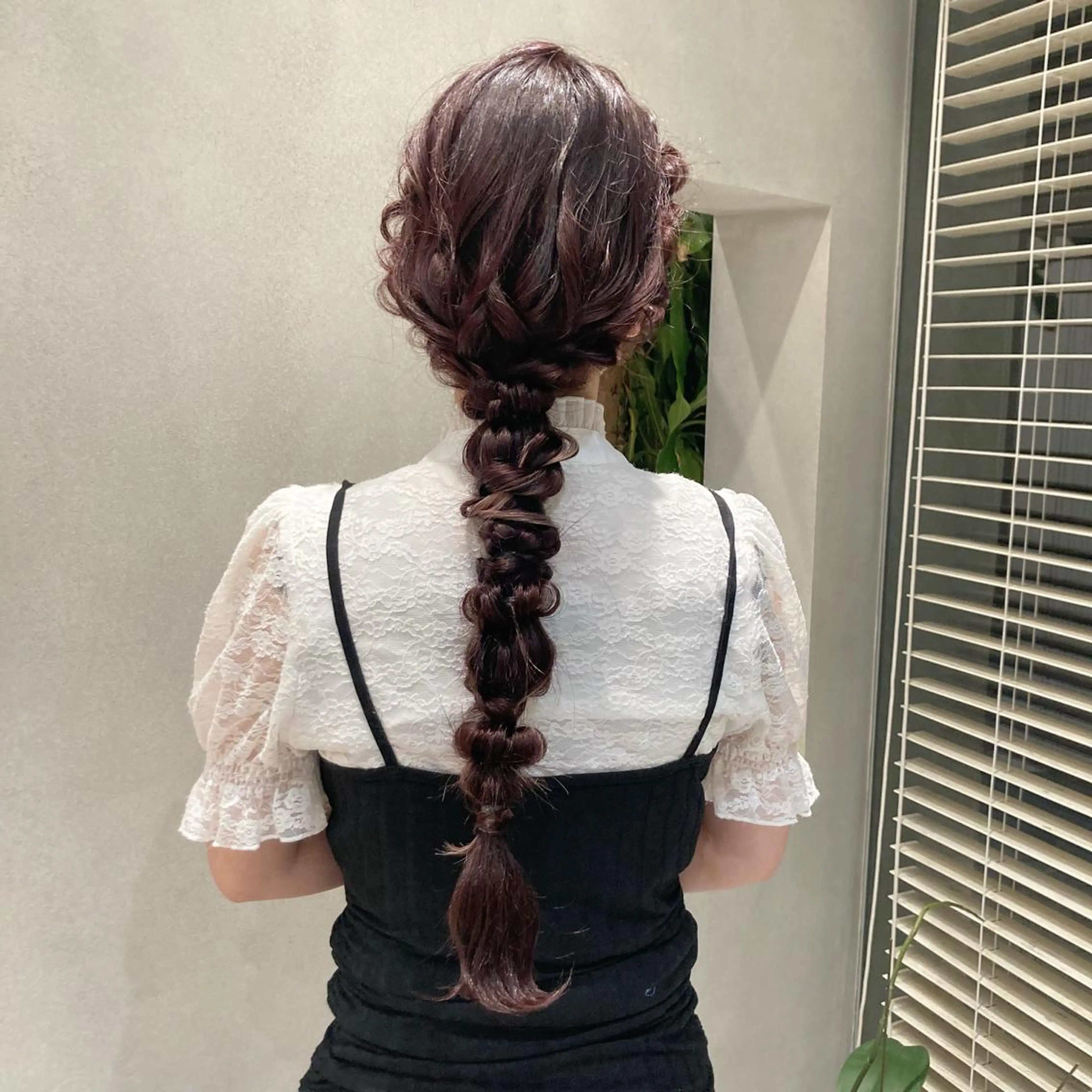 ロング ヘアアレンジ octo所属・梅澤 杏菜のヘアスタイル