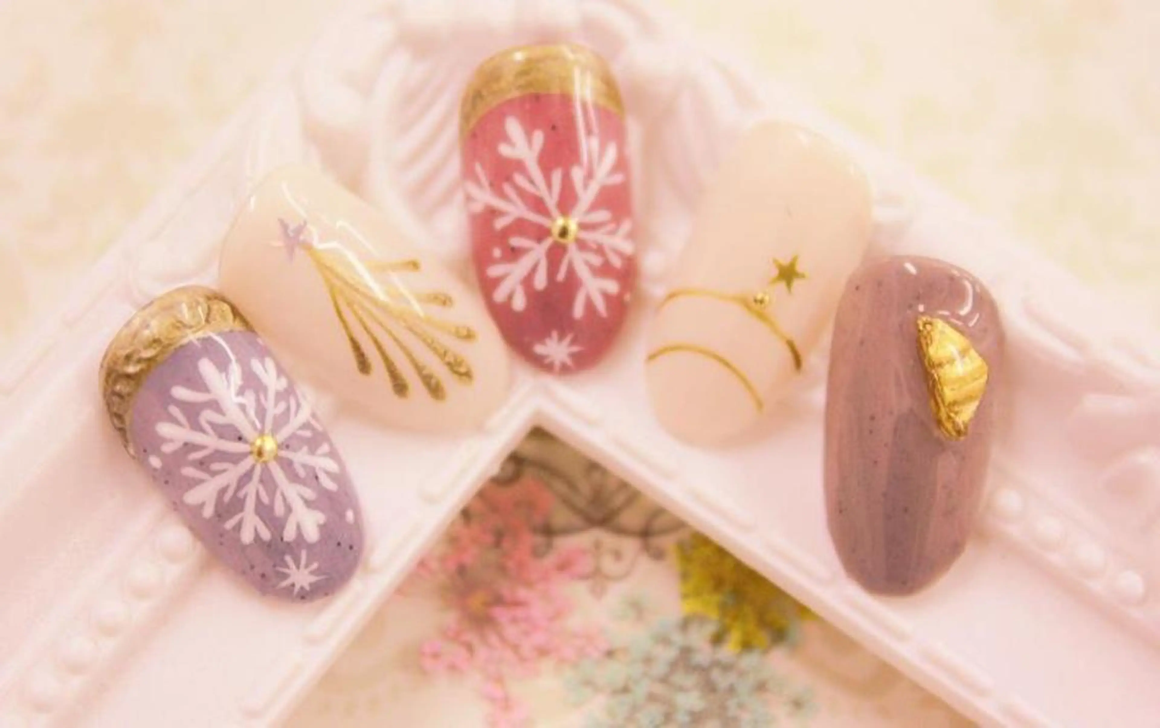 ネイル 冬ネイル クリスマス リラネイル Aikenのネイルデザイン