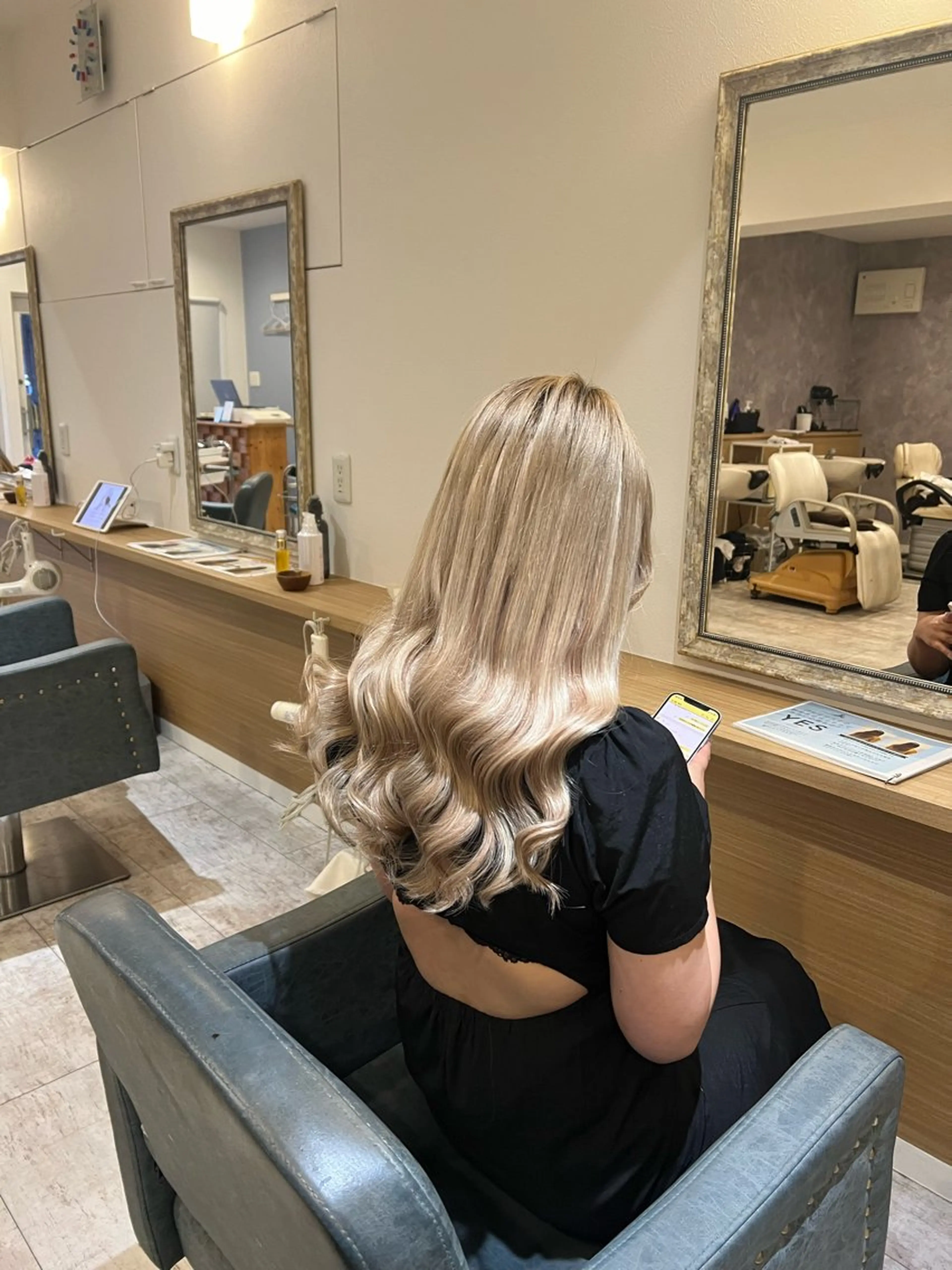 ロング カット ヘアカラー トリートメント エクステ マテリアル 中央駅店のヘアスタイル