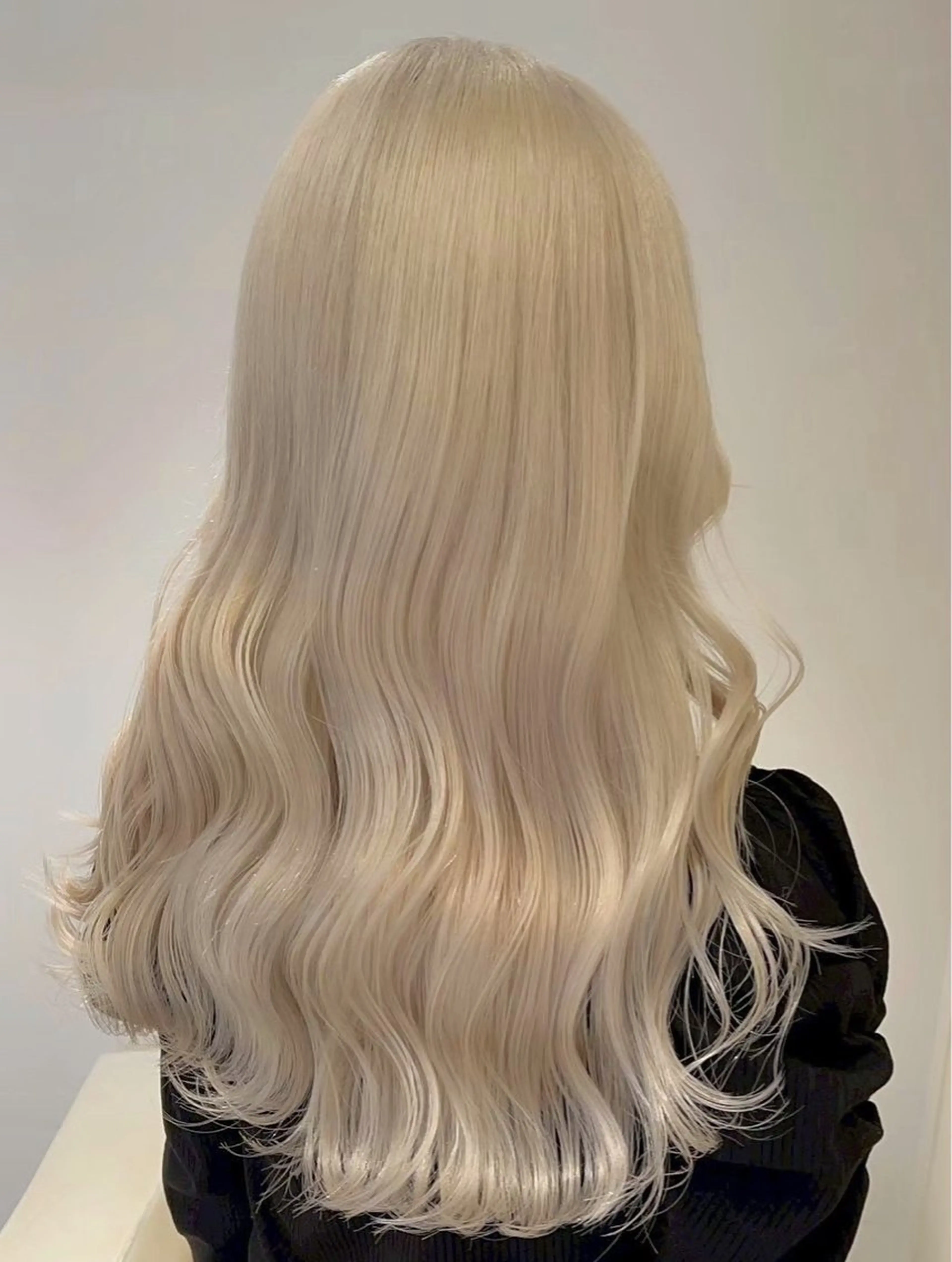 ロング カラー ベレーザ渋谷所属・圧倒的クオリティのブ リーチ/Tomokiのヘアスタイル