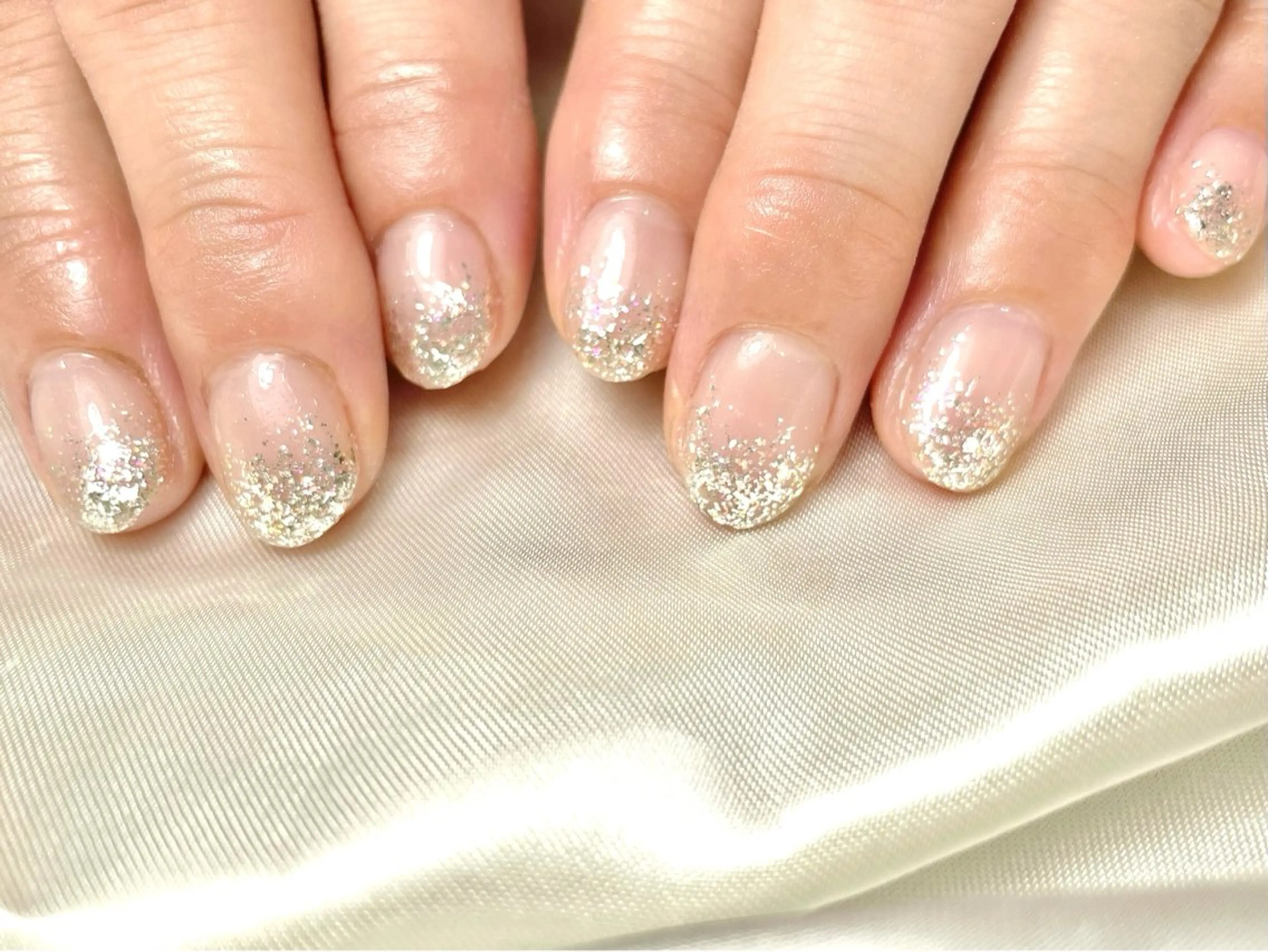 【当店初めての方限定オフ無料】　　　　　　　　　　　　　ハンドラメグラデーションの写真